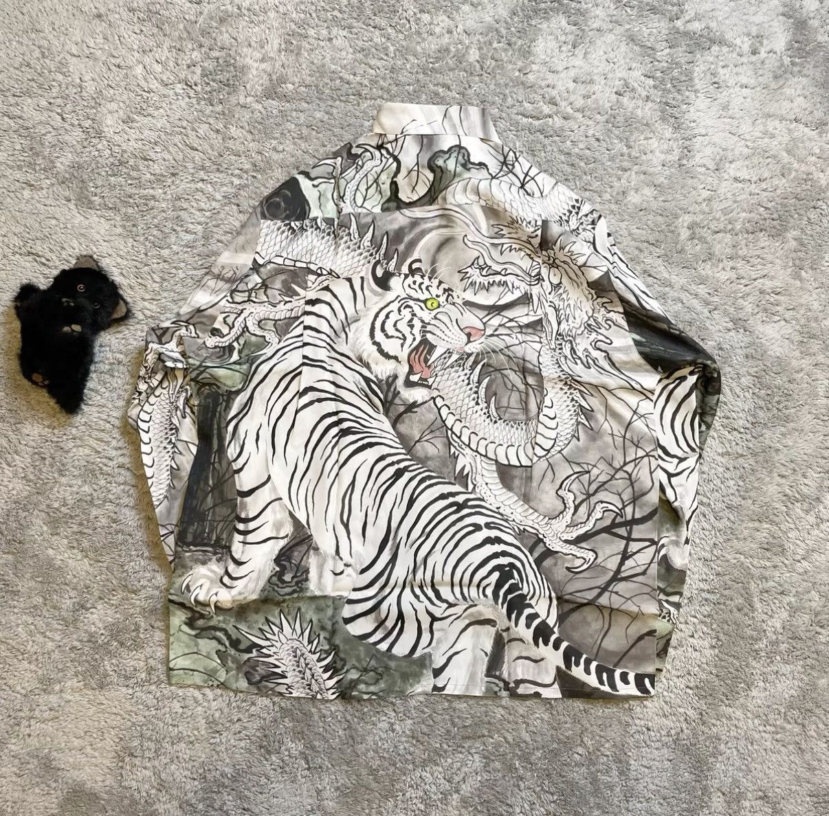 Wacko Maria Wacko Maria 22FW White Tiger Silk Long Sleeve Shirt J29 Size US M / EU 48-50 / 2 - 3 Thumbnail