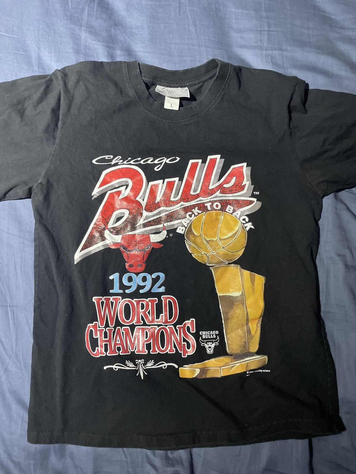Kaws × Vintage Chicago bulls Size US L / EU 52-54 / 3 - 1 Thumbnail