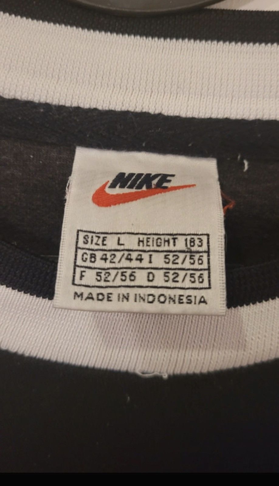 Nike × Vintage Nike vintage Crewneck black yellow 90s Size US L / EU 52-54 / 3 - 3 Thumbnail