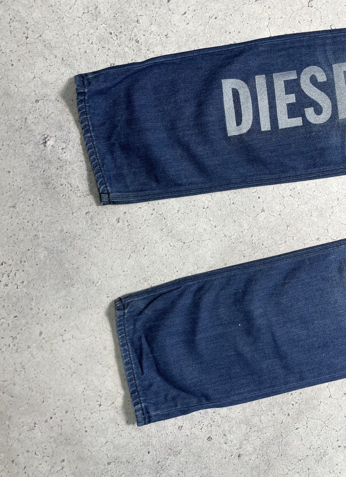 Diesel Diesel Big Logo Jeans Denim Rare Luxury Y2K Hype Size 33x34 Size US 33 - 3 Thumbnail