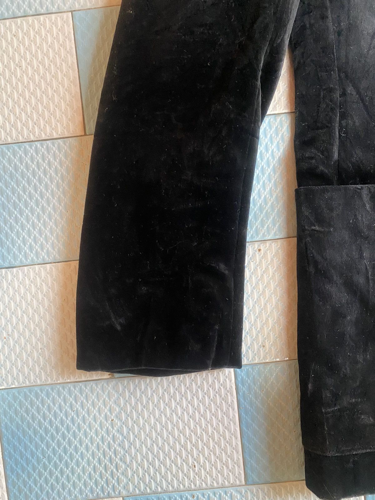 Yves Saint Laurent Vintage Yves Saint Laurent Velvet Blazer Size 38L - 5 Thumbnail