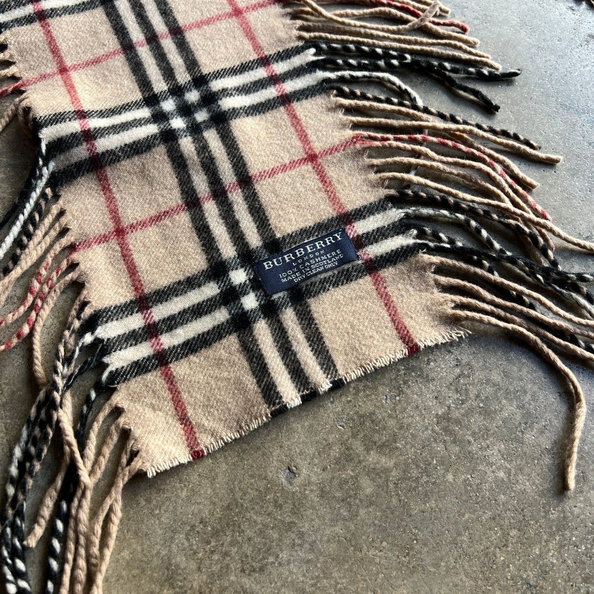 Burberry Cashmere Tartan Scarf Size ONE SIZE - 2 Thumbnail