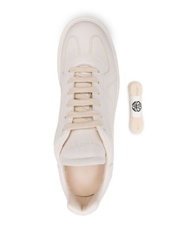 Alexander McQueen o1w1db10725 Oversized Retro Sneaker in White Size US 6 / EU 39 - 2 Thumbnail