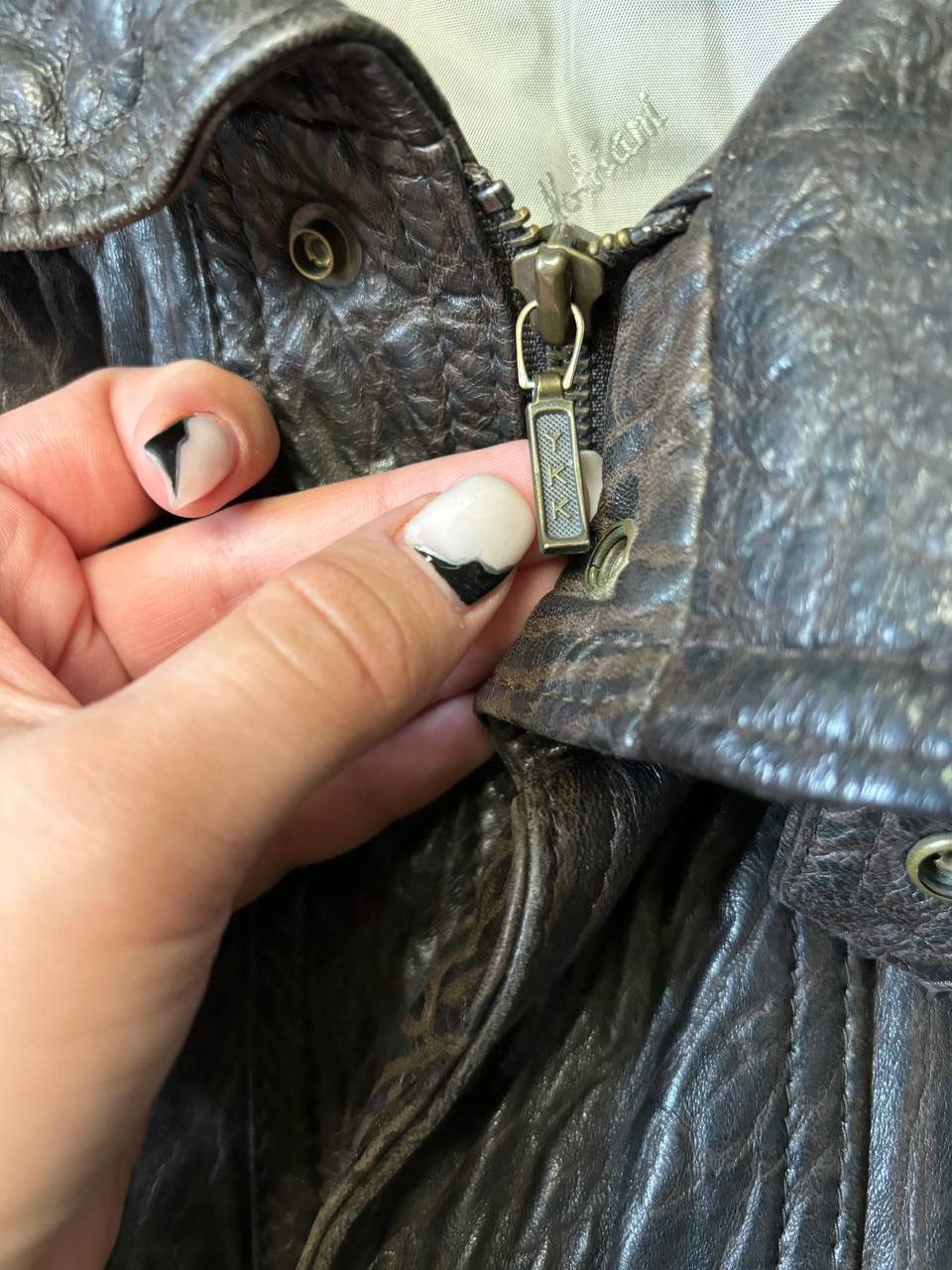 20471120 × Beauty Beast Vintage Giorgio Mobiani “alligator style” Leather avantgarde Size US XL / EU 56 / 4 - 6 Thumbnail