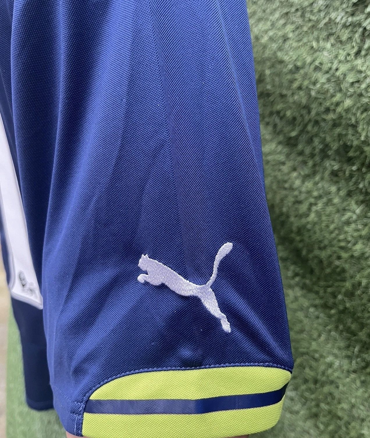 Puma Jersey ozil arsenal Size US M / EU 48-50 / 2 - 6 Thumbnail
