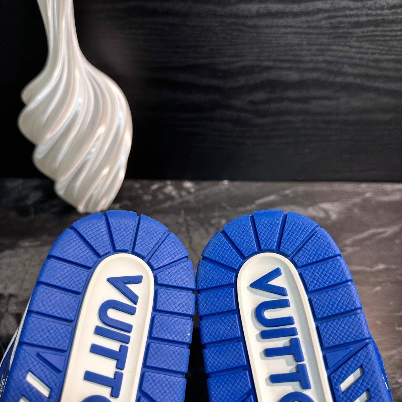 Louis Vuitton LV Trainer White/Blue Embossed AOP 36.5 EU 97 New Size US 5.5 / IT 35.5 - 6 Thumbnail