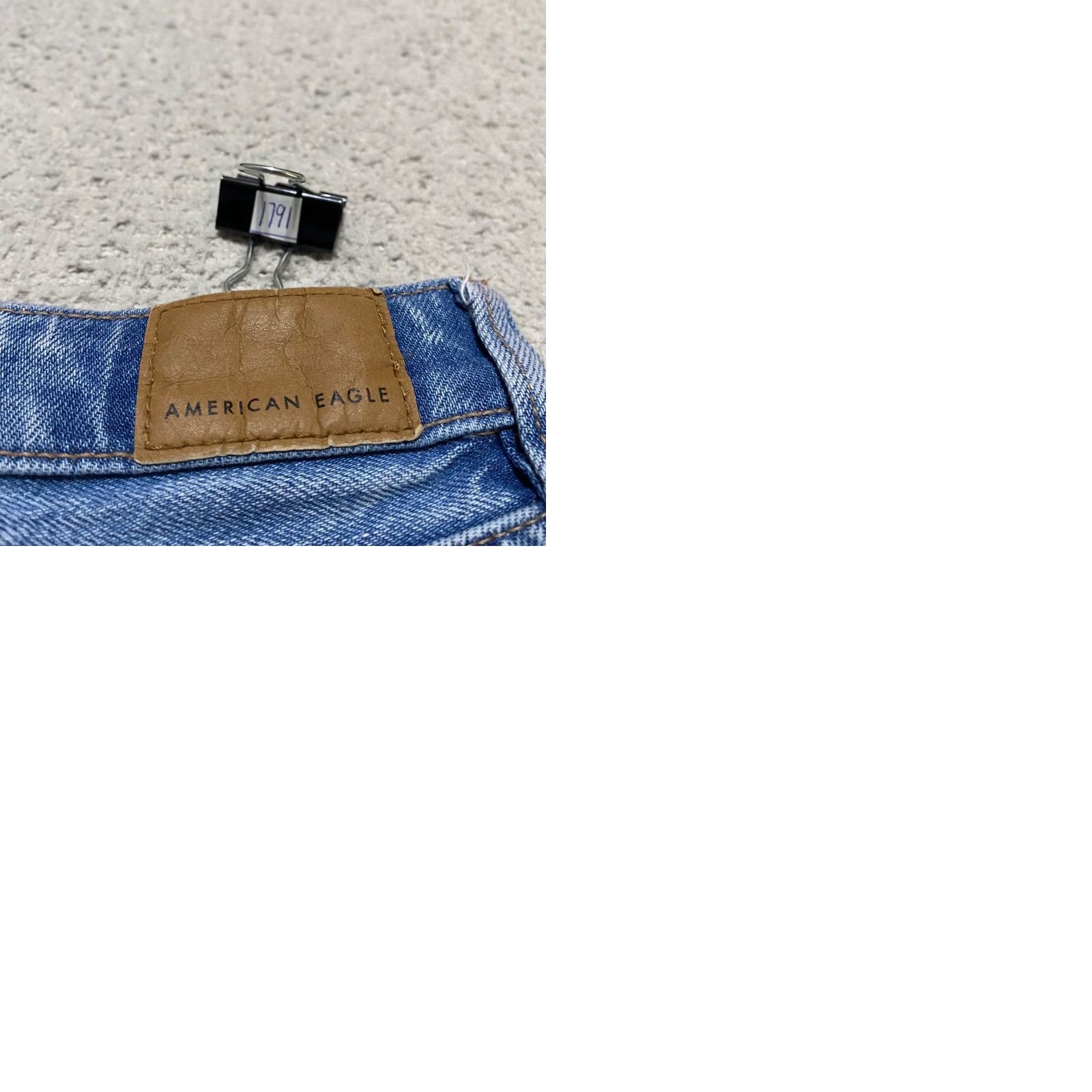 American Eagle Outfitters American Eagle Womens 00 Jean Shorts Blue Denim Distressed Baggy Mom Inseam 4" Size 24" / US 00 / IT 34 - 9 Thumbnail