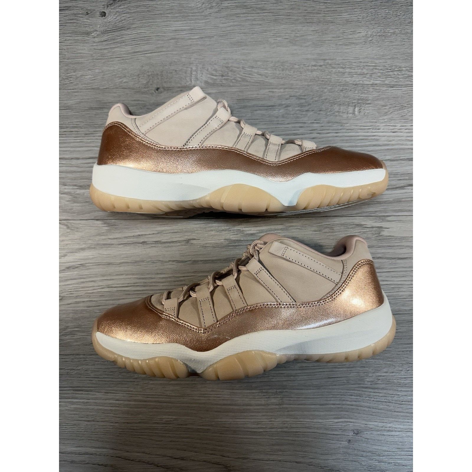 Jordan Brand Air Jordan 11 Retro Low Rose Gold W - Size 10.5w/9m Size US 10.5 / IT 40.5 - 2 Thumbnail