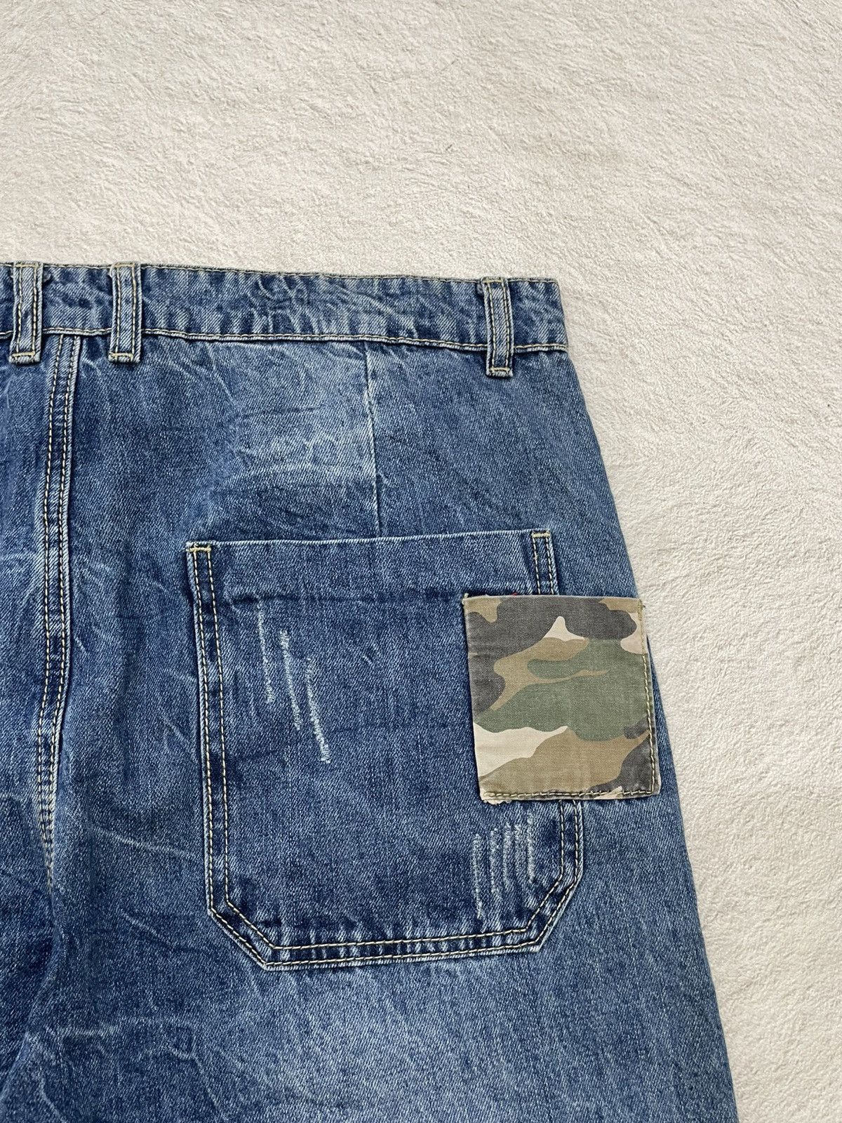 Japanese Brand 2000s Japanese Camo Cargo Denim Distressed Wash Jeans Y2K Size US 34 / EU 50 - 9 Thumbnail
