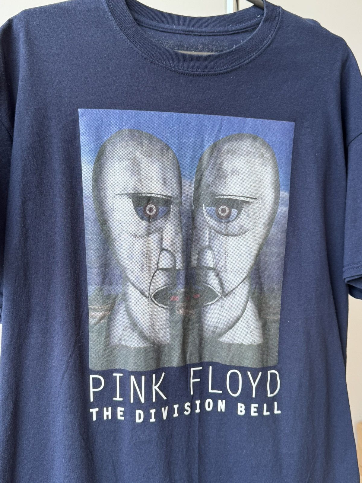 Pink Floyd Vintage Pink Floyd The Division Bell T-shirt Size US XL / EU 56 / 4 - 2 Thumbnail