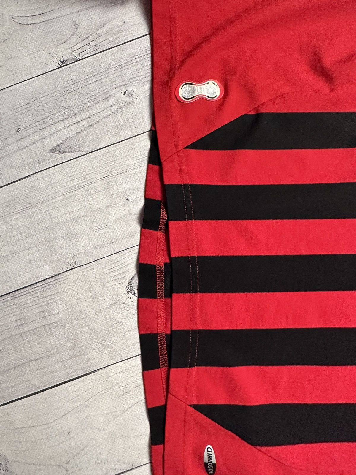 Adidas × Vintage Vintage AC Milan soccer jersey adidas size S Size US S / EU 44-46 / 1 - 3 Thumbnail