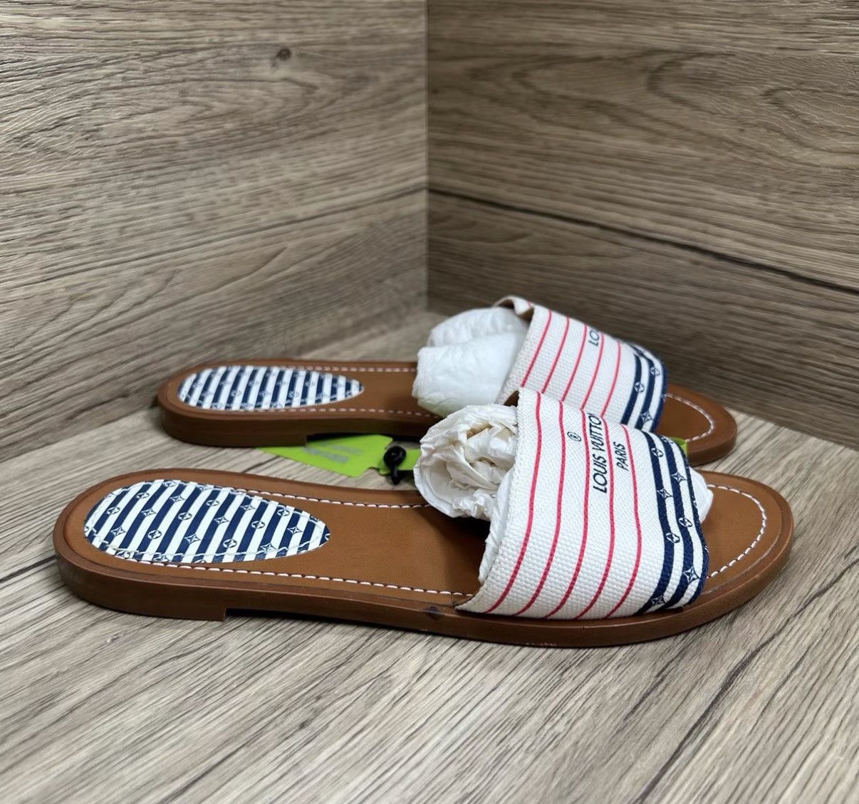 Louis Vuitton Louis Vuitton Lock It Brown Striped Slippers J41 Size US 6 / IT 36 - 3 Thumbnail