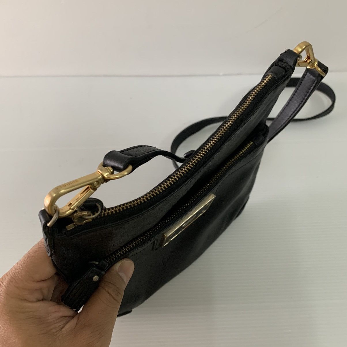 Anya Hindmarch Anya Hindmarch Black Leather Slinngbag Size ONE SIZE - 6 Thumbnail