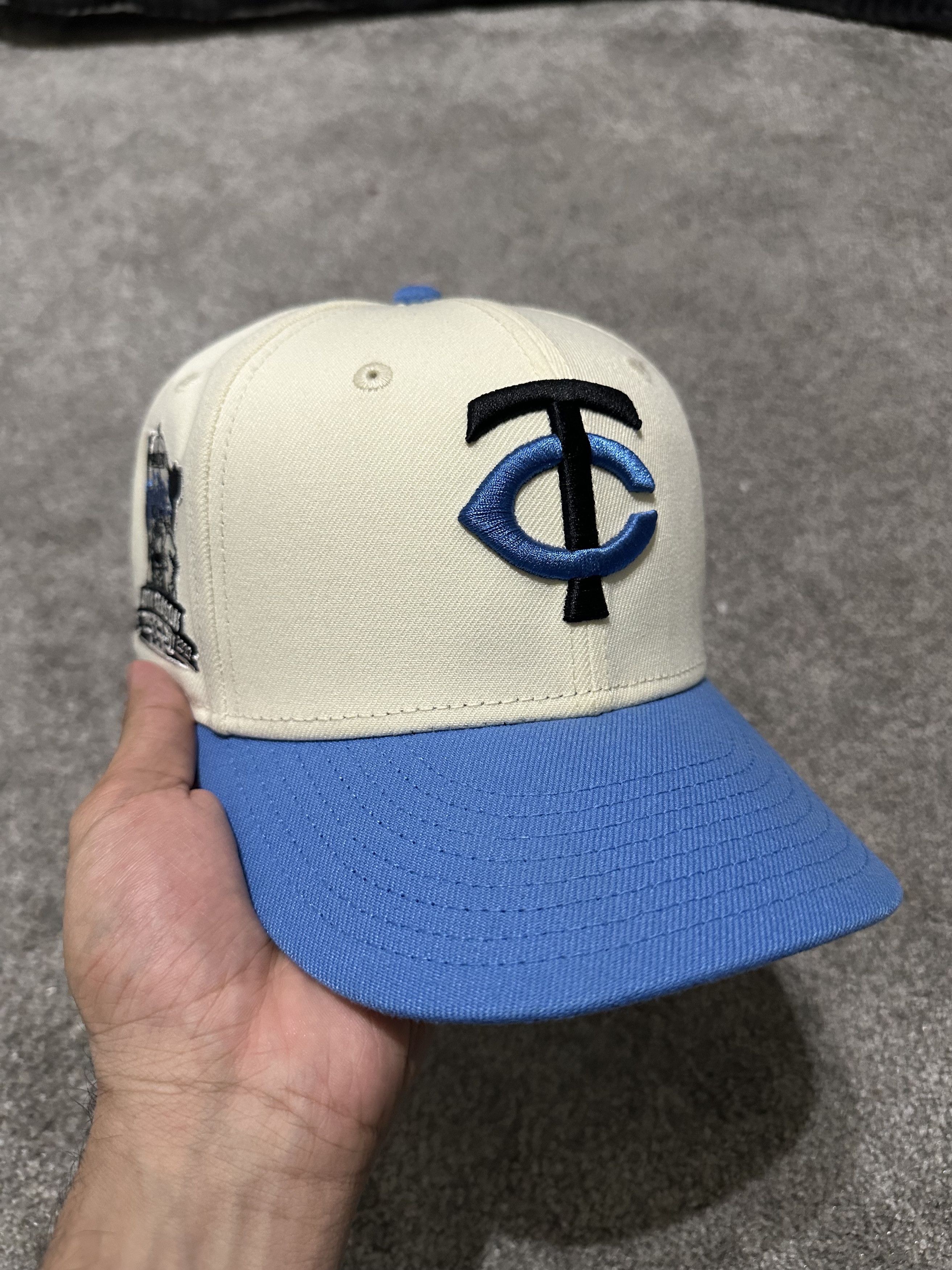 New Era Minnesota Twins “TC” Logo Cream/Blue Fitted – Size 7 1/4 Size ONE SIZE - 1 Thumbnail