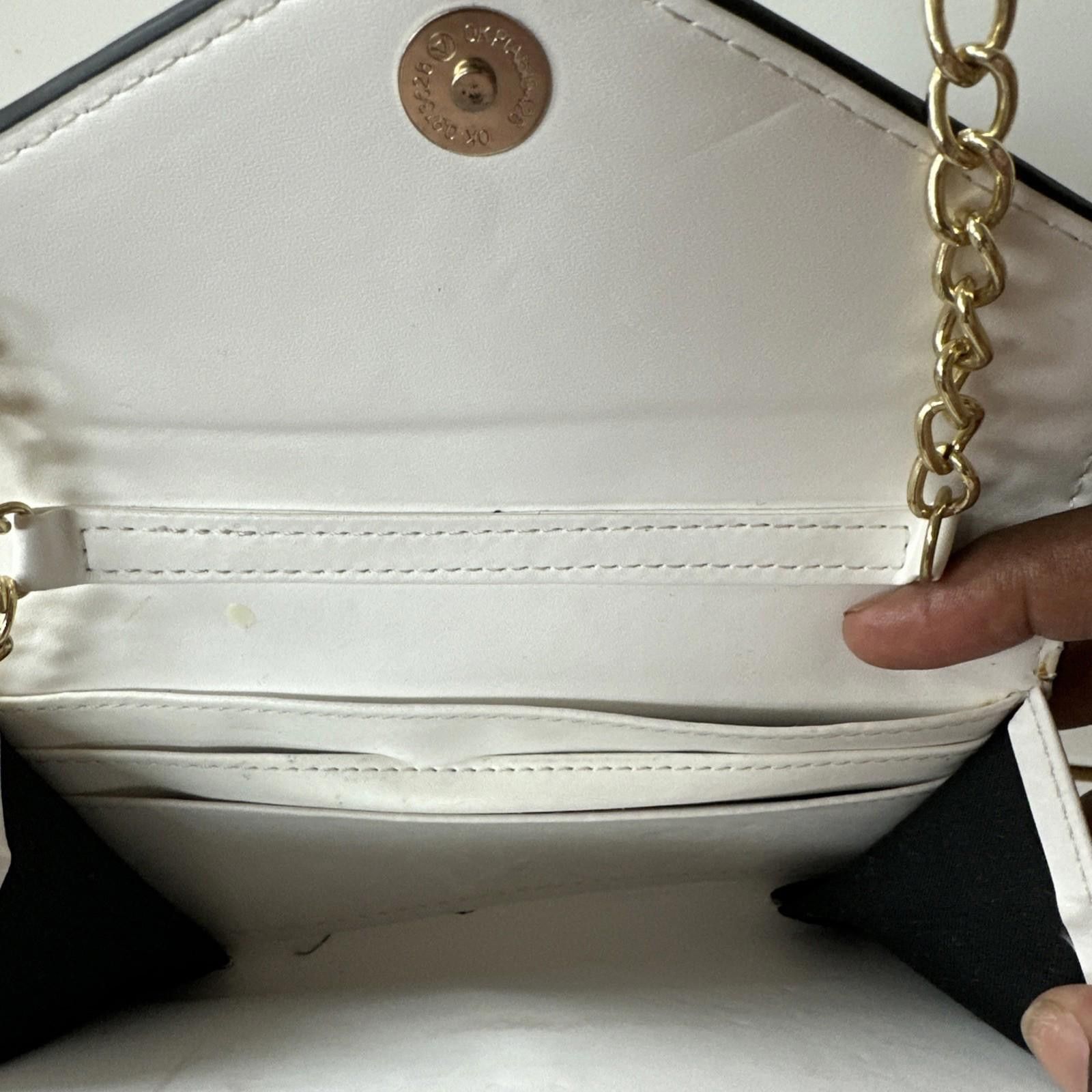 The Unbranded Brand Snake Print Box Bag Chain Black White Gold Tone Chain Size ONE SIZE - 5 Thumbnail