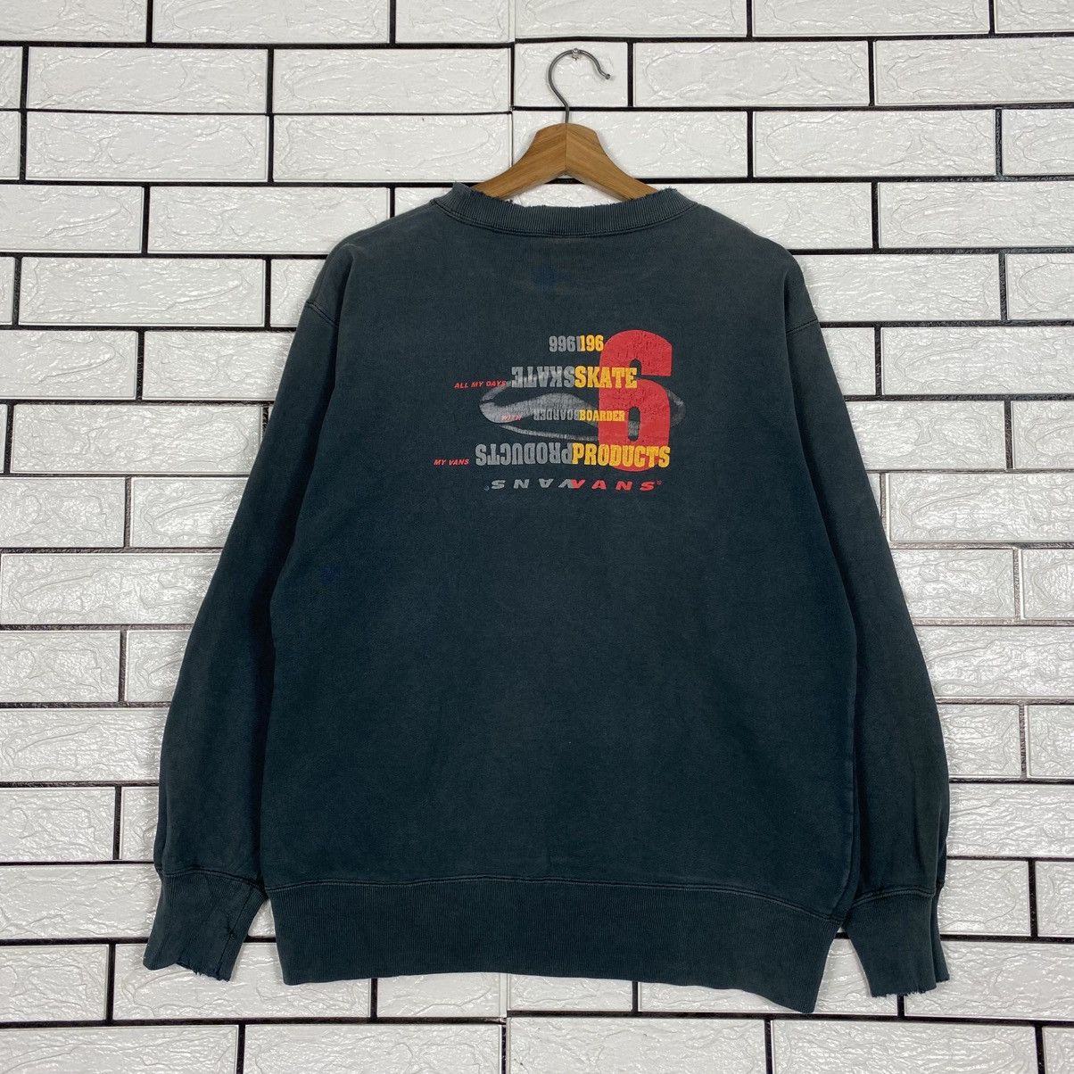 Japanese Brand Vintage Sweatshirt Vans Big Logo Size US M / EU 48-50 / 2 - 9 Thumbnail