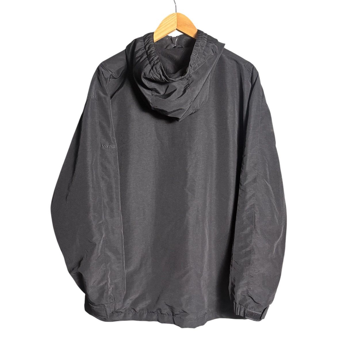 Vans Vintage 90s Vans USA Pocket Black Nylon Hoodie Jacket Size US L / EU 52-54 / 3 - 2 Thumbnail