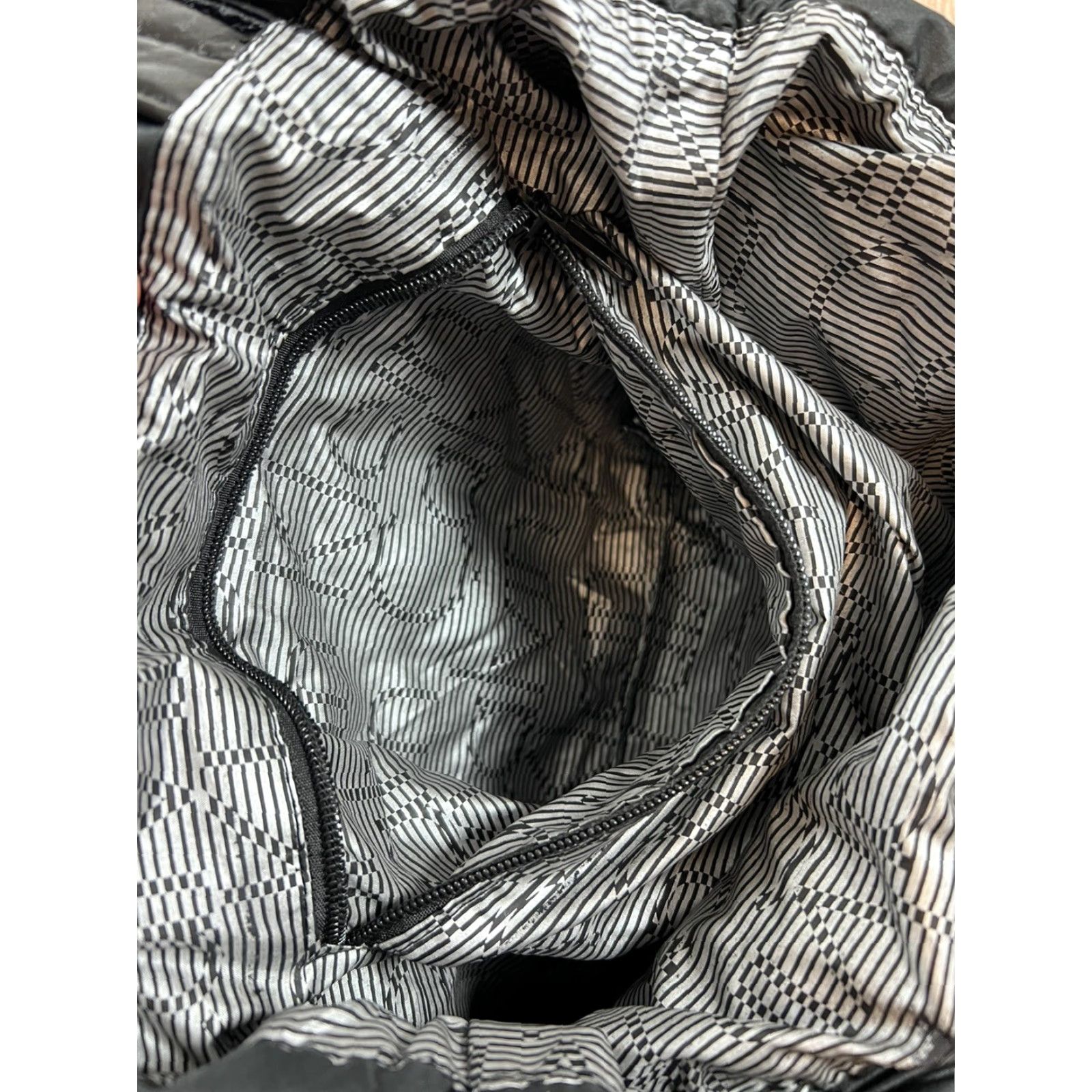 Calvin Klein Calvin Klein Women’s Black Nylon Quilted Magnetic Tote Bag Large Casual Travel Size ONE SIZE - 4 Thumbnail