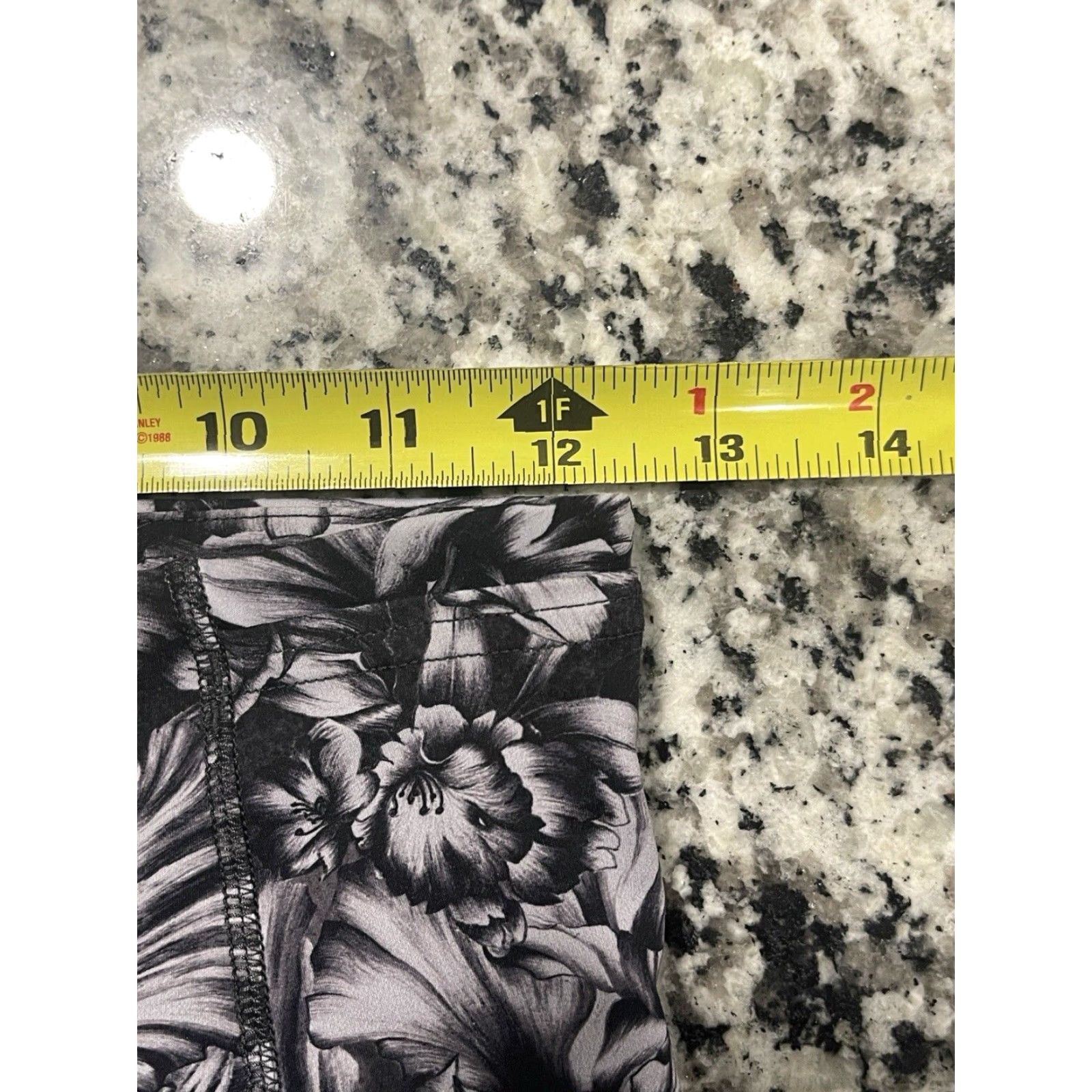 Lululemon Lululemon Leggings Shirt? Wait Size 28" / US 6 / IT 42 - 4 Thumbnail