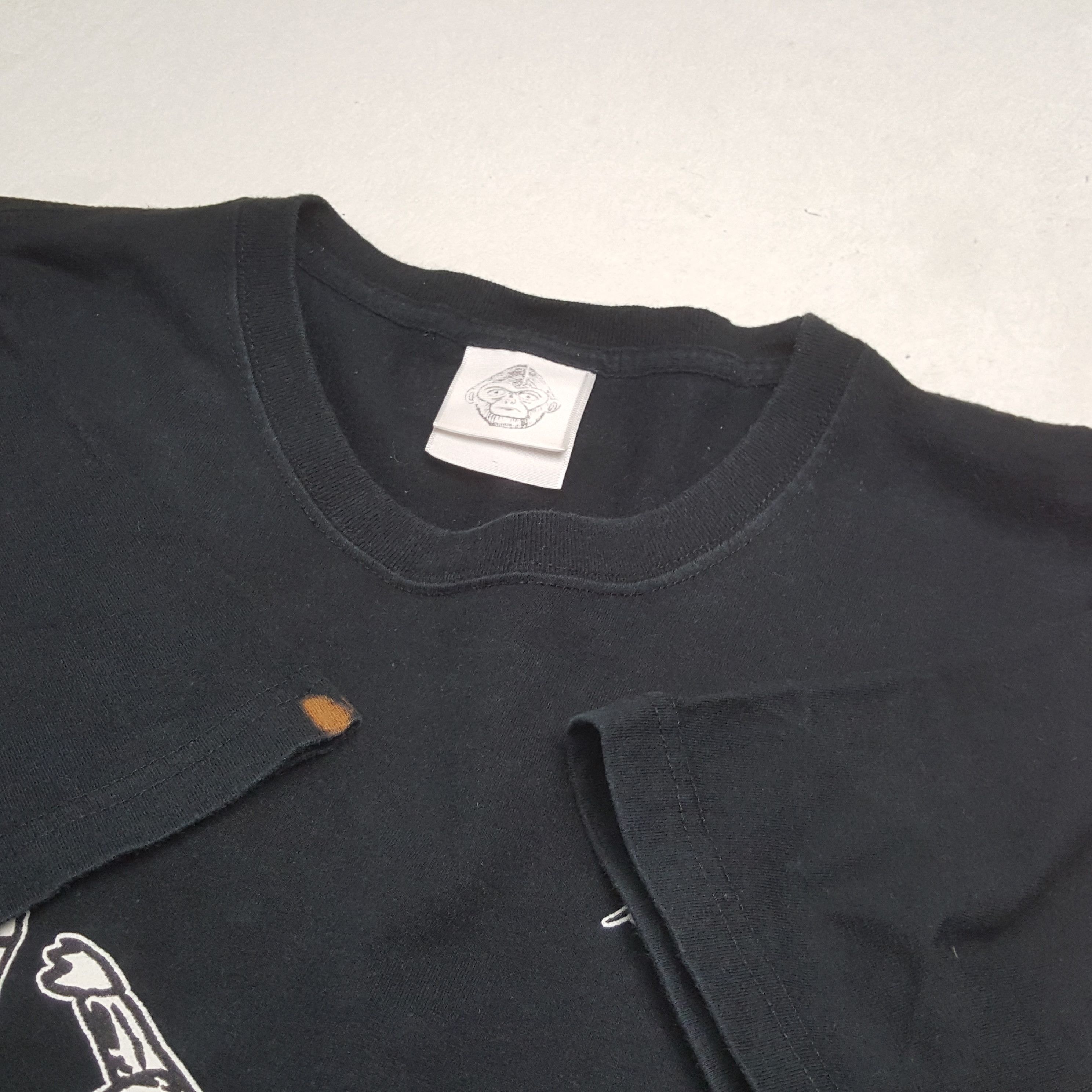 Vintage Yeti Vs Cromagnon Tshirt RR19 Size US S / EU 44-46 / 1 - 8 Thumbnail
