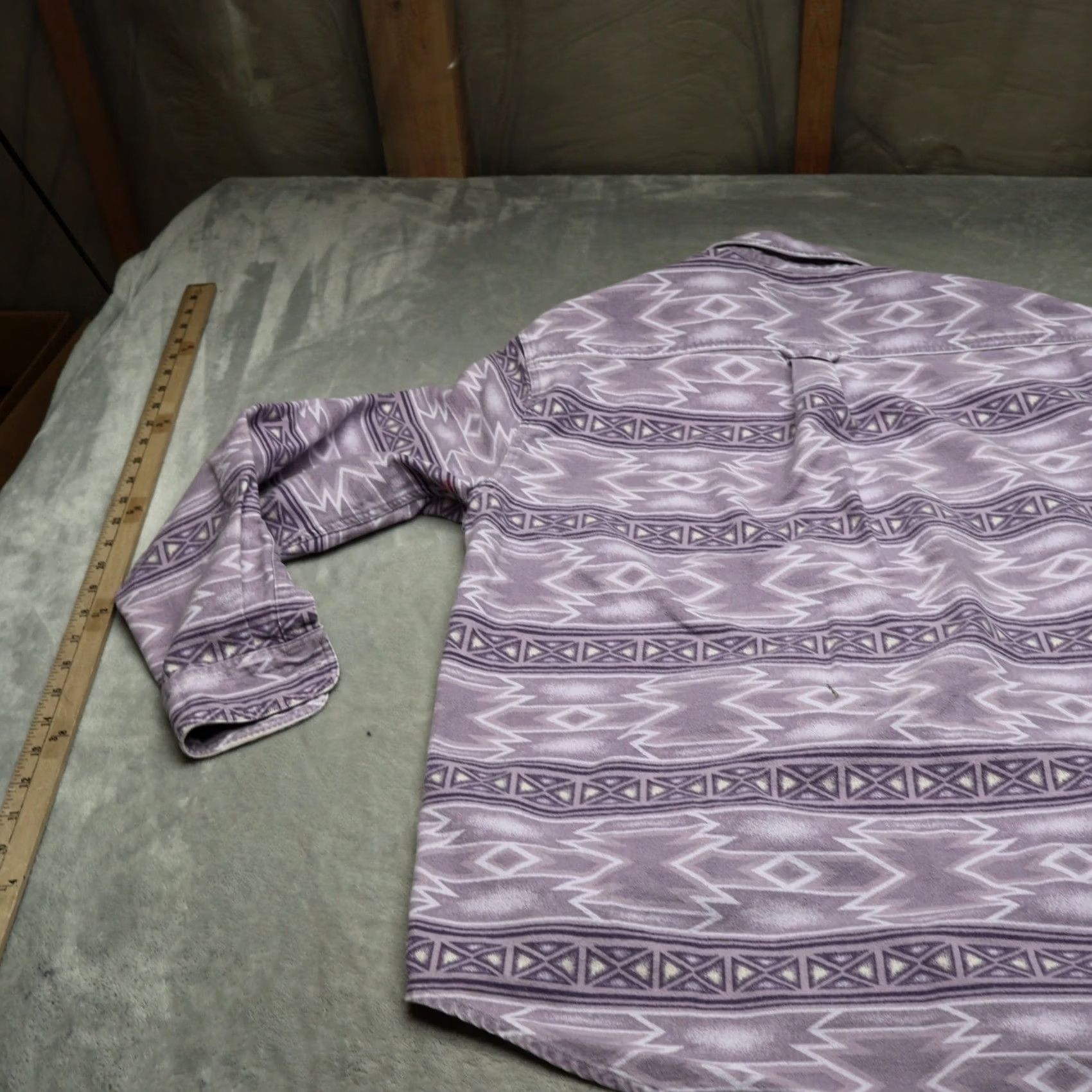 Vintage Cabela's Shirt Women Medium Purple Flannel Southwestern Geometric Button Up Casual Size M / US 6-8 / IT 42-44 - 7 Thumbnail