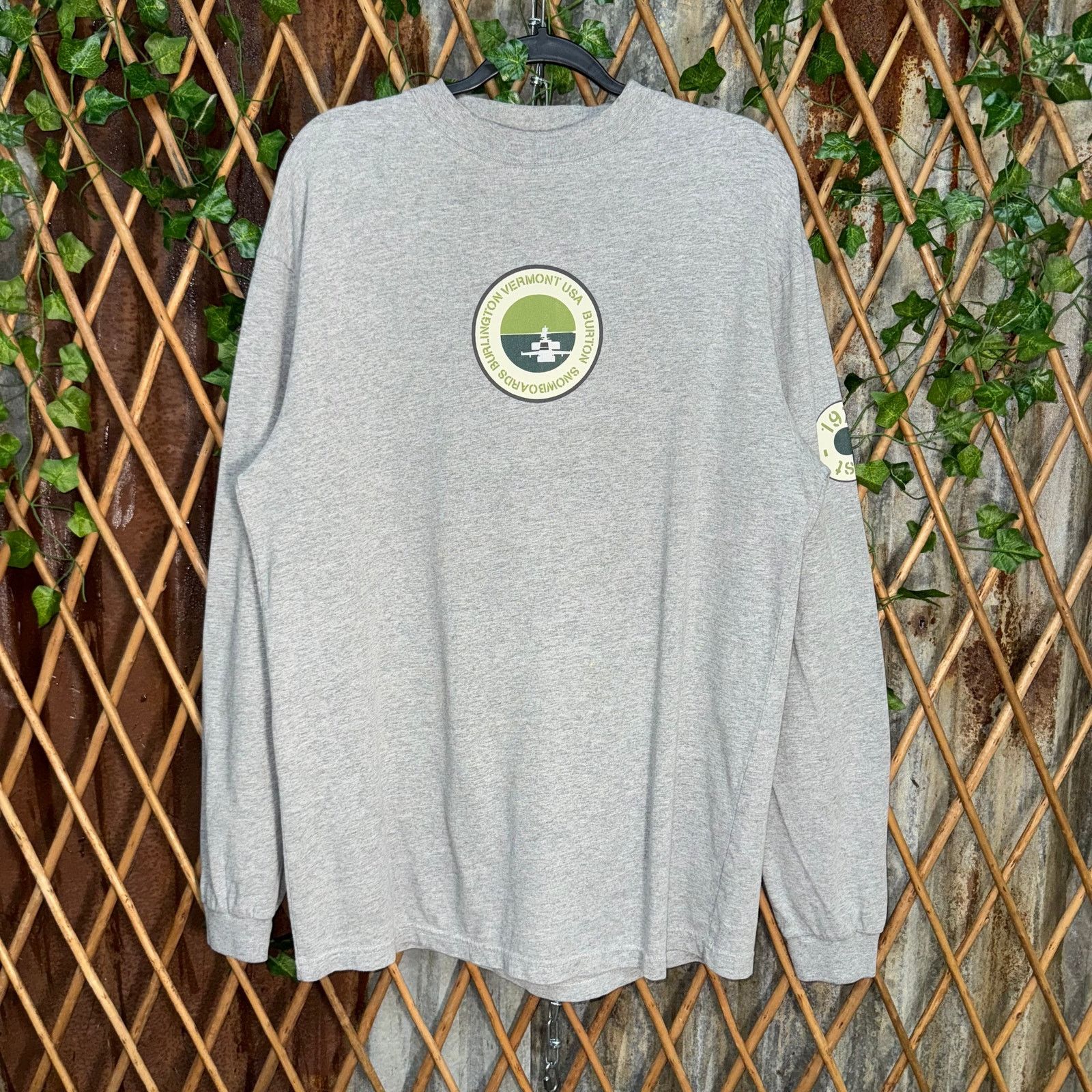 Burton Vintage Y2K Burton snowboards skate 90s long sleeve t-shirt Size US XL / EU 56 / 4 - 1 Thumbnail