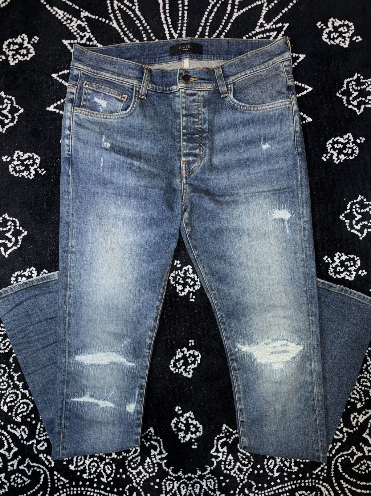 Amiri AMIRI BASIC DISTRESSED JEANS Size US 32 / EU 48 - 2 Thumbnail