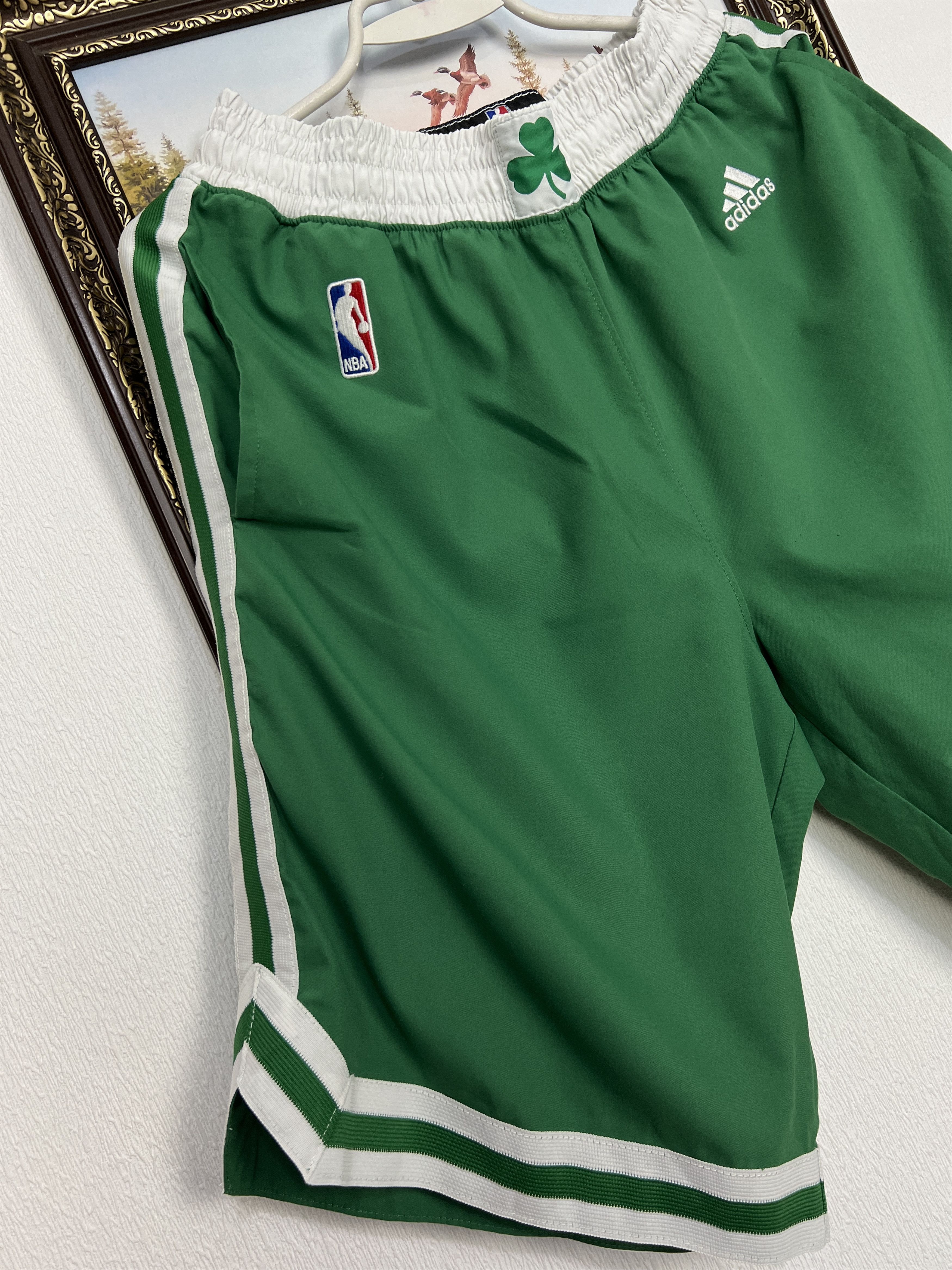 Adidas Vintage Adidas Boston Celtics NBA Athletic Shorts Sport Rare Size US 32 / EU 48 - 3 Thumbnail