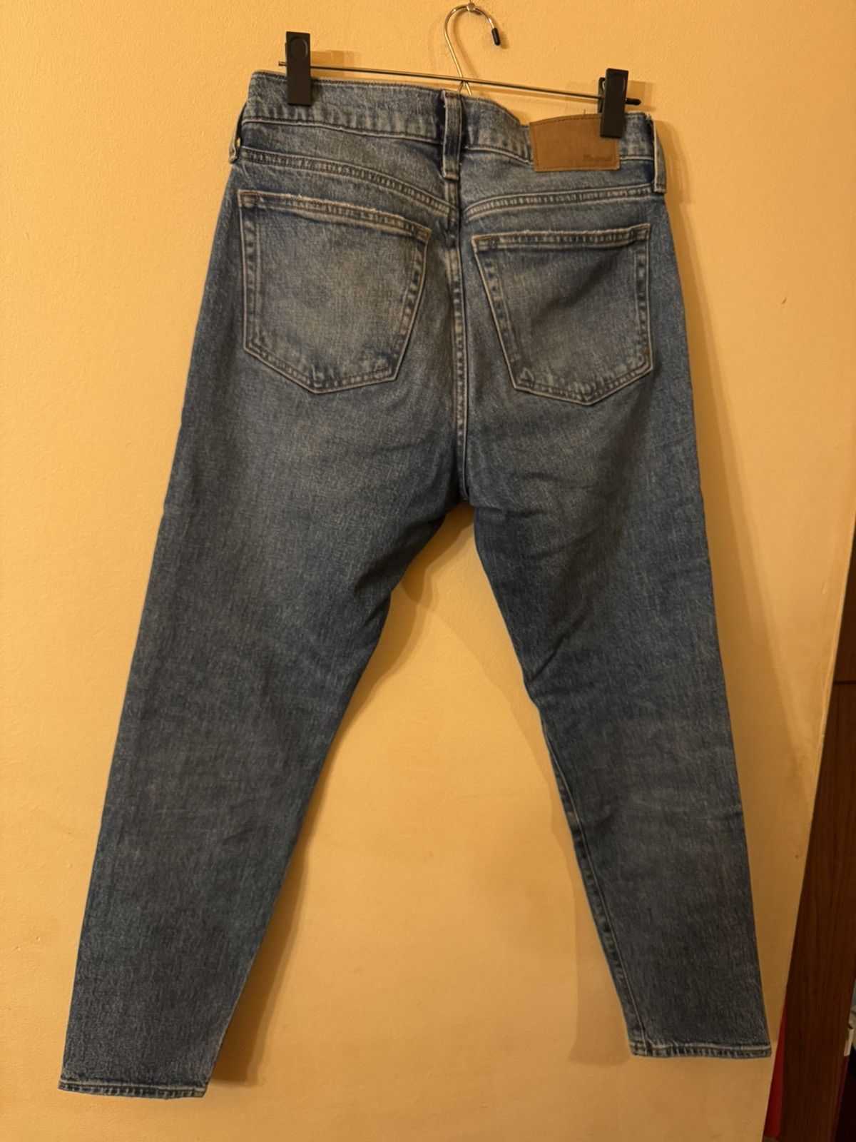 Madewell Madewell Men’s Relaxed Taper Jeans, 28x30 Size US 28 / EU 44 - 4 Thumbnail