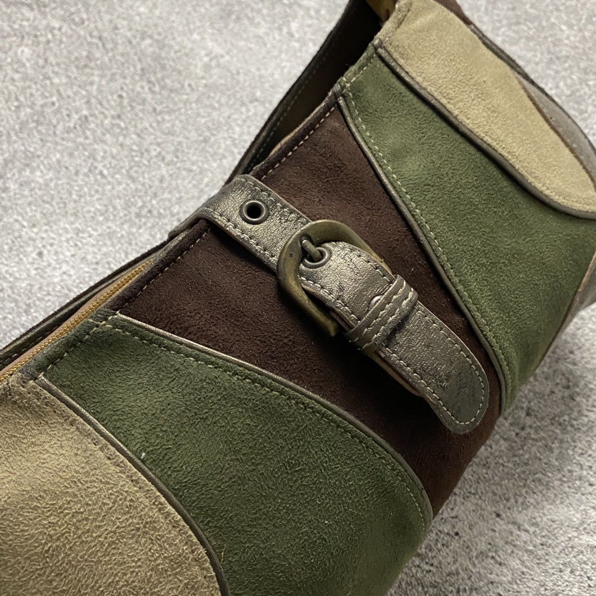 Japanese Brand 2000s Earth Tone Suede Patchwork Shoulder Bag Size ONE SIZE - 4 Thumbnail