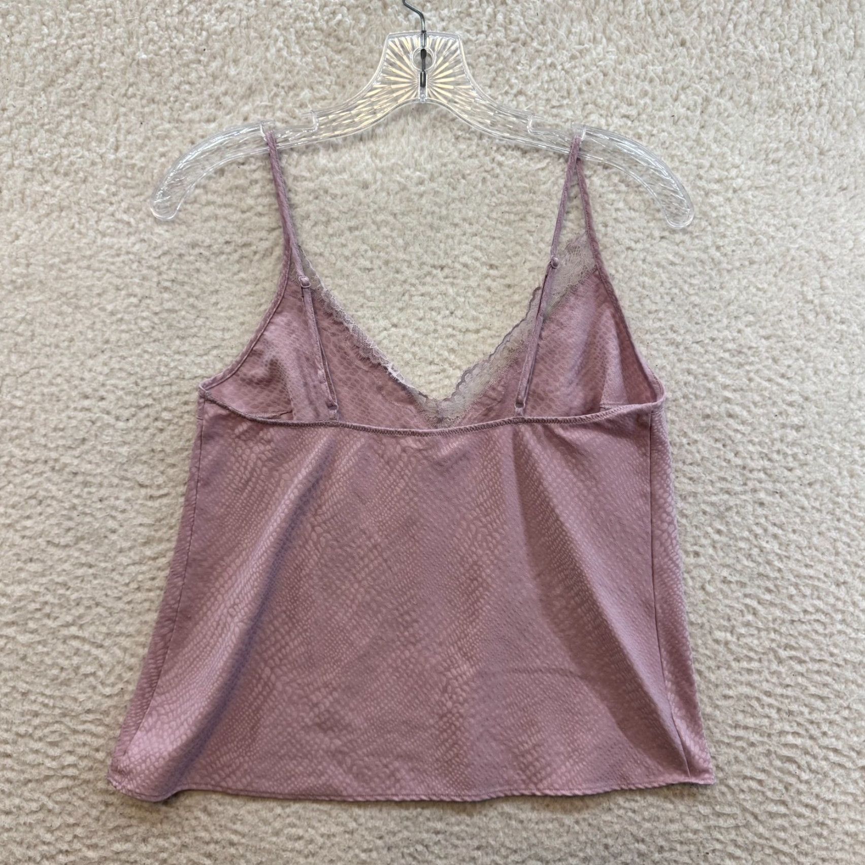 Victoria's Secret Victoria's Secret Camisole Tank Top M Purple Lilac Lavender Lace Women Medium Purple Lace Camisole Women M Purple Size M / US 6-8 / IT 42-44 - 2 Thumbnail