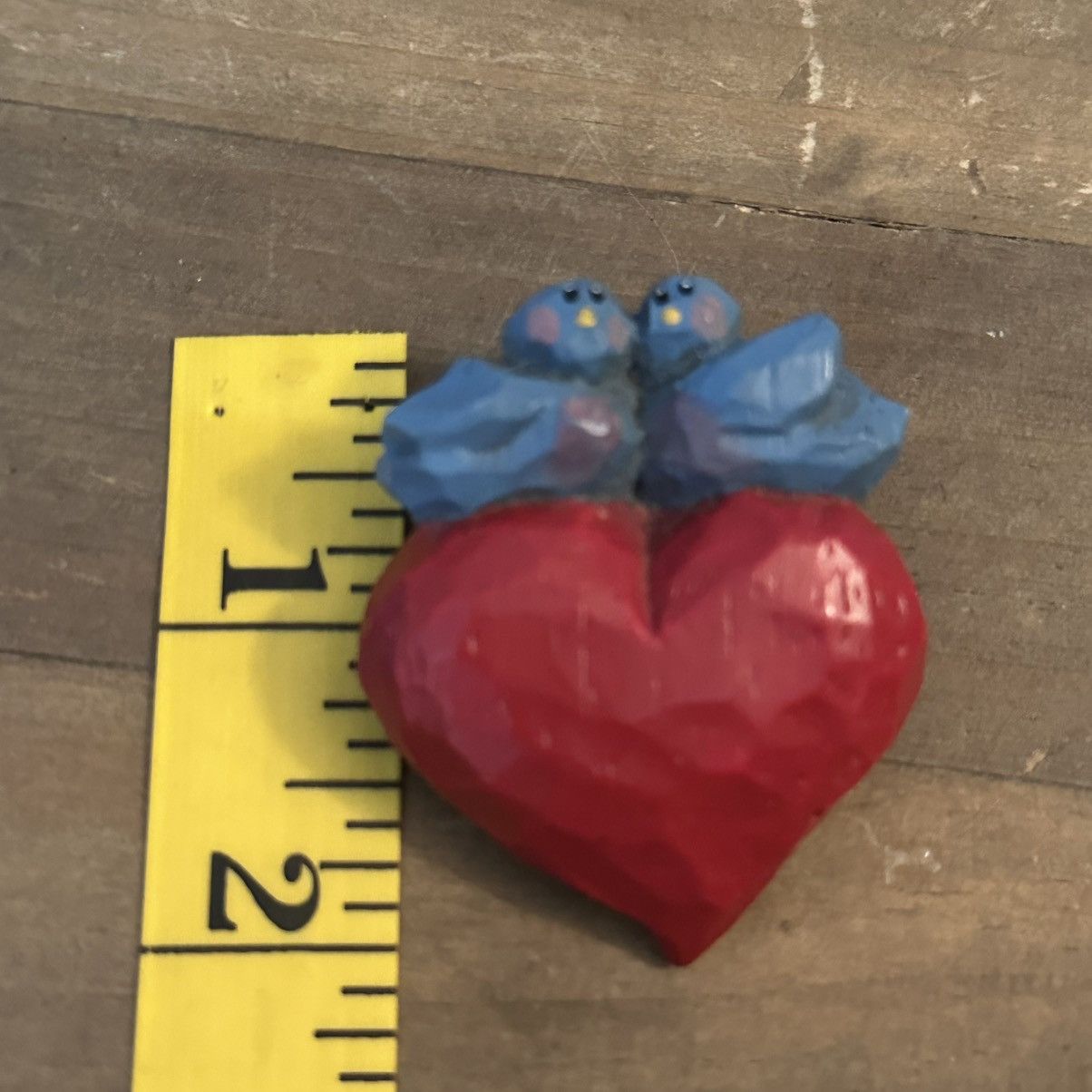 Vintage Vintage resin love birds and red heart brooch Size ONE SIZE - 2 Thumbnail