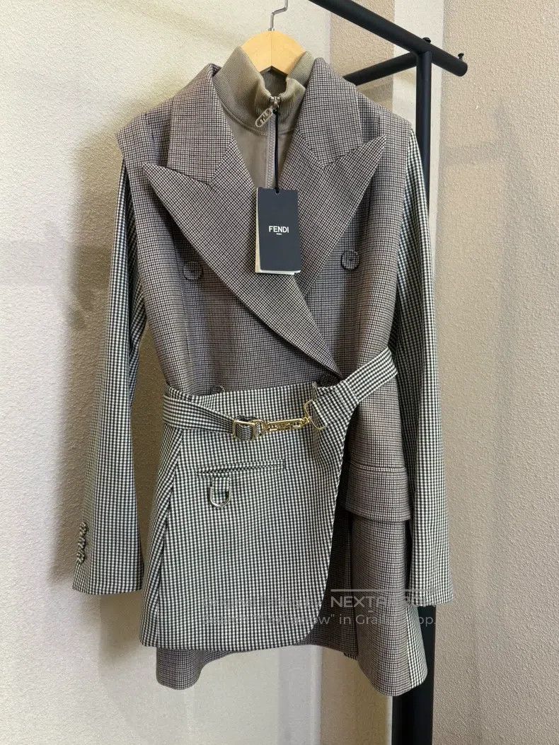 Fendi Fendi Houndstooth Suit Three-Piece Set Size XS / US 0-2 / IT 36-38 - 1 Thumbnail
