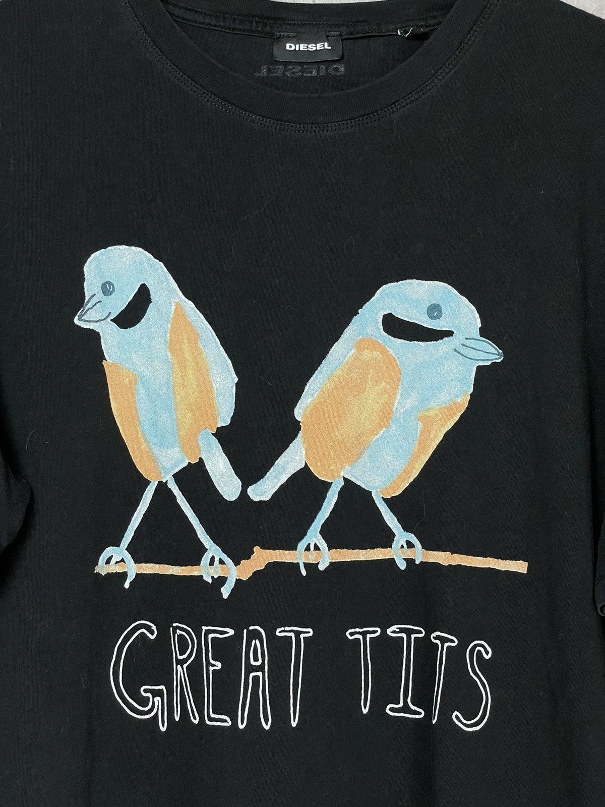 Diesel × Vintage DIESEL BIG LOGO “GREAT TITS” BIRDS RARE T-SHIRT Size US XL / EU 56 / 4 - 7 Thumbnail