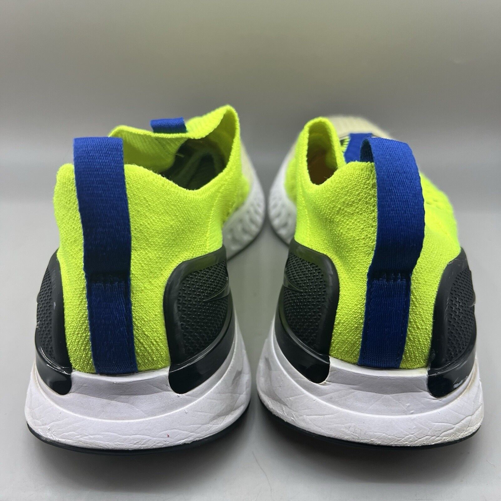 Nike Nike Phantom Run Flyknit Sneakers Men Size 10.5 Green Blue Size US 10.5 / EU 43-44 - 4 Thumbnail