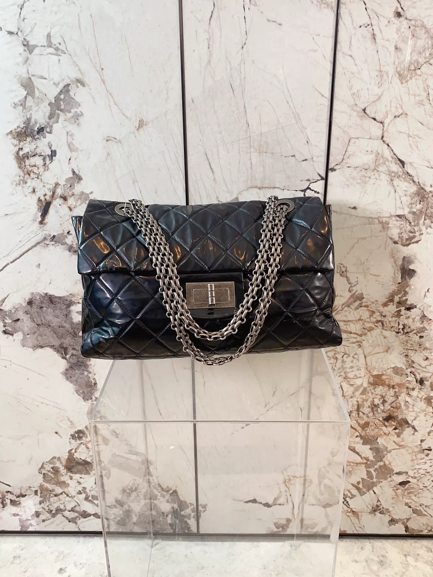 Chanel Pre-loved Bag Very good condition Size ONE SIZE - 1 Thumbnail