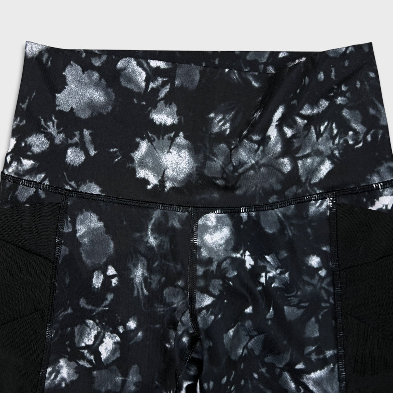 Lululemon Lululemon Rise and Flow Pants Dusk Full On Luxtreme Leggings Size 27" / US 4 / IT 40 - 2 Thumbnail