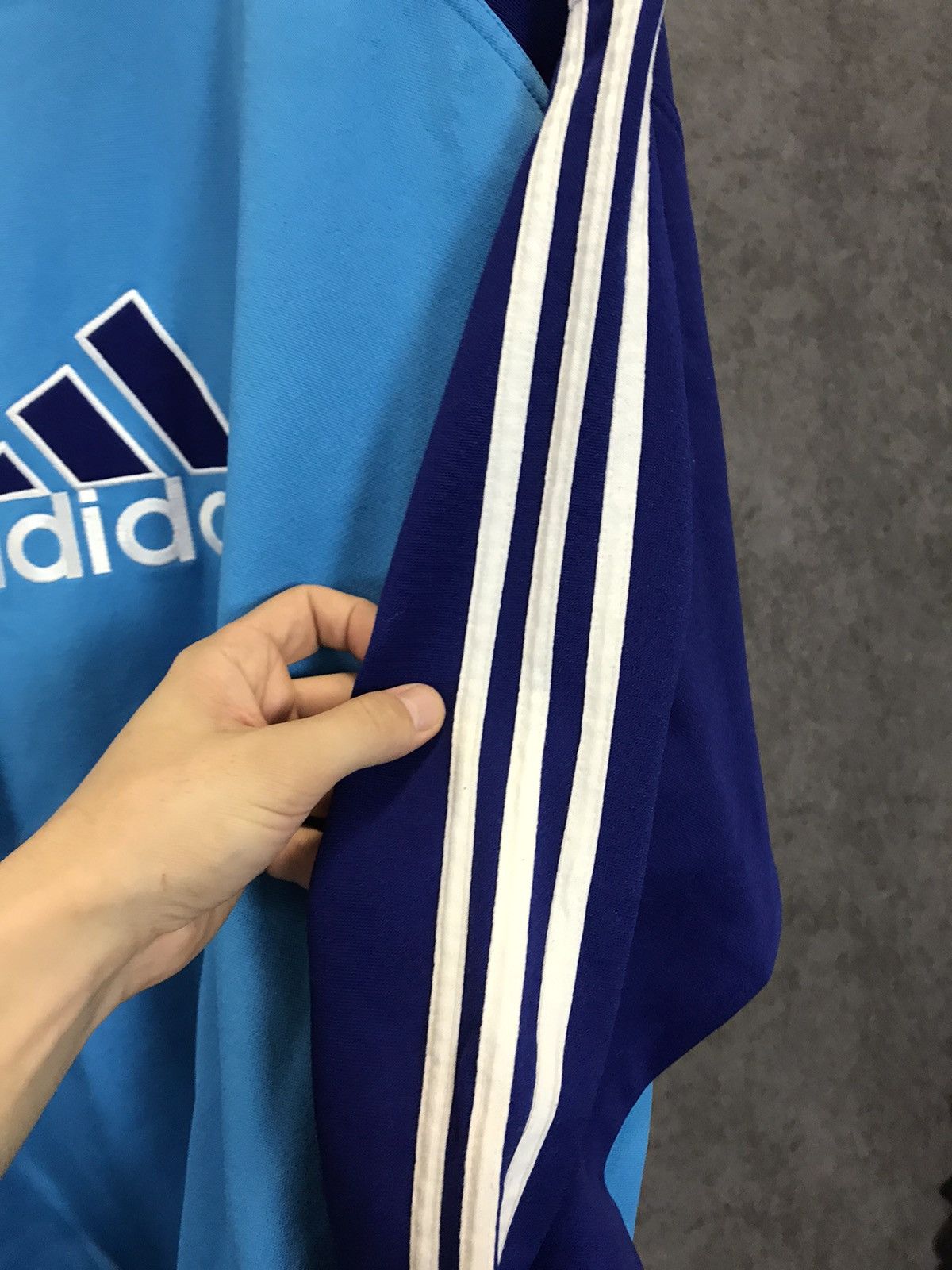 Adidas Adidas vintage big center logo sweatshirt Size US XL / EU 56 / 4 - 5 Thumbnail