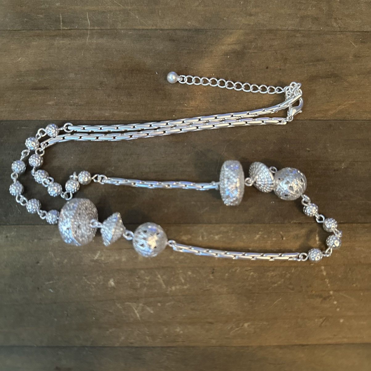 Other Silver tone stationed filigree bead necklace Size ONE SIZE - 2 Thumbnail