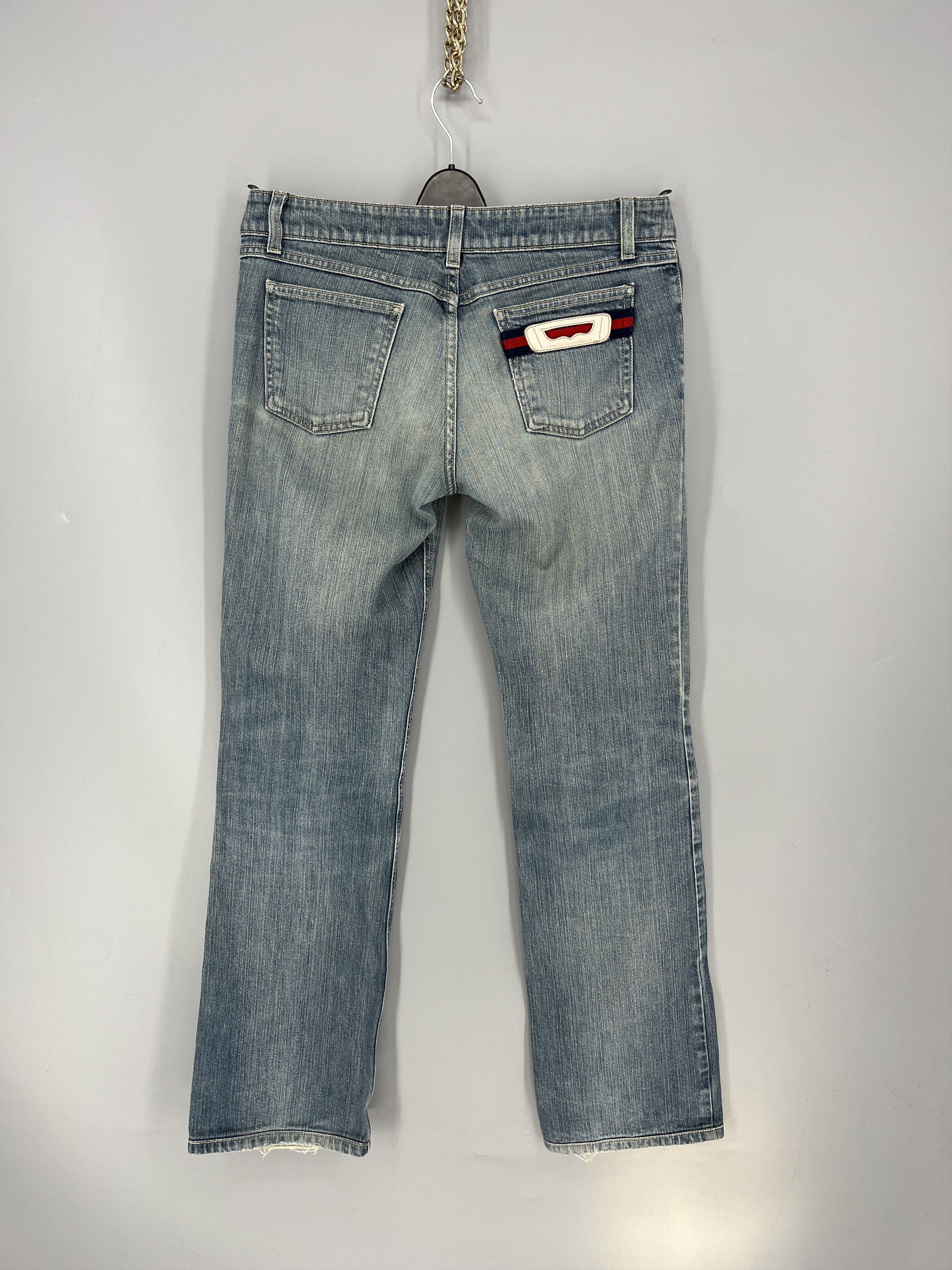 Gucci Gucci Vintage Light Wash Flared Jeans with Web Logo Patch Size 26" / US 2 / IT 38 - 13 Thumbnail