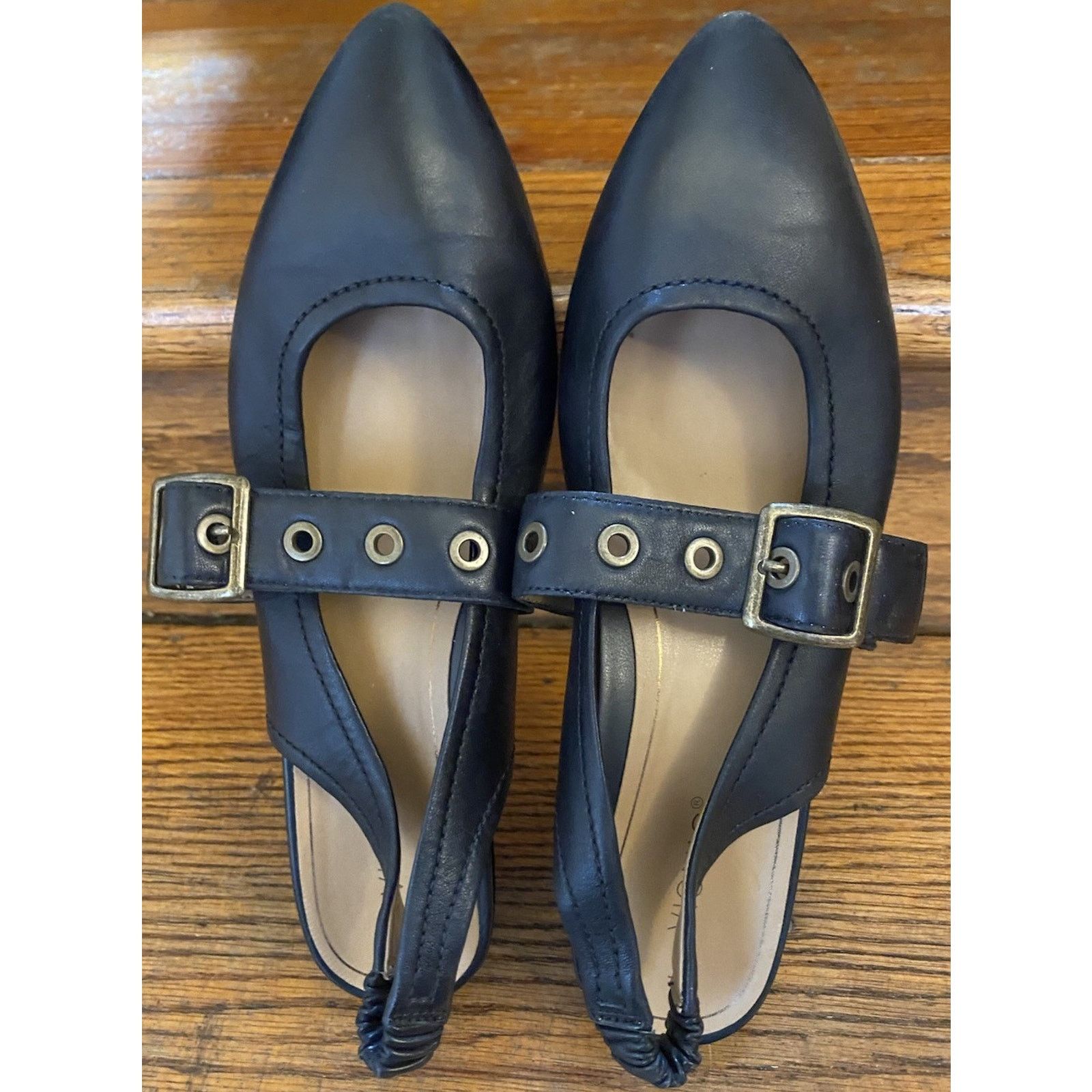 Vionic Vionic Women's Black Leather Sandals 7.5 Closed Pointy Toe Size US 7.5 / IT 37.5 - 5 Thumbnail