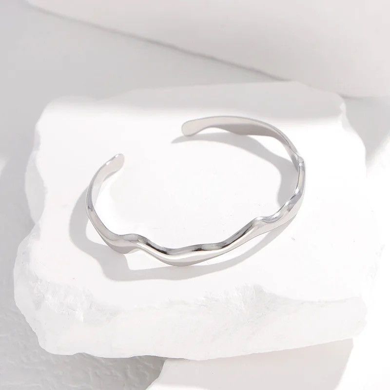 Jewelry Wavy C-Shape Cuff Bangle Bracelet Size ONE SIZE - 2 Thumbnail