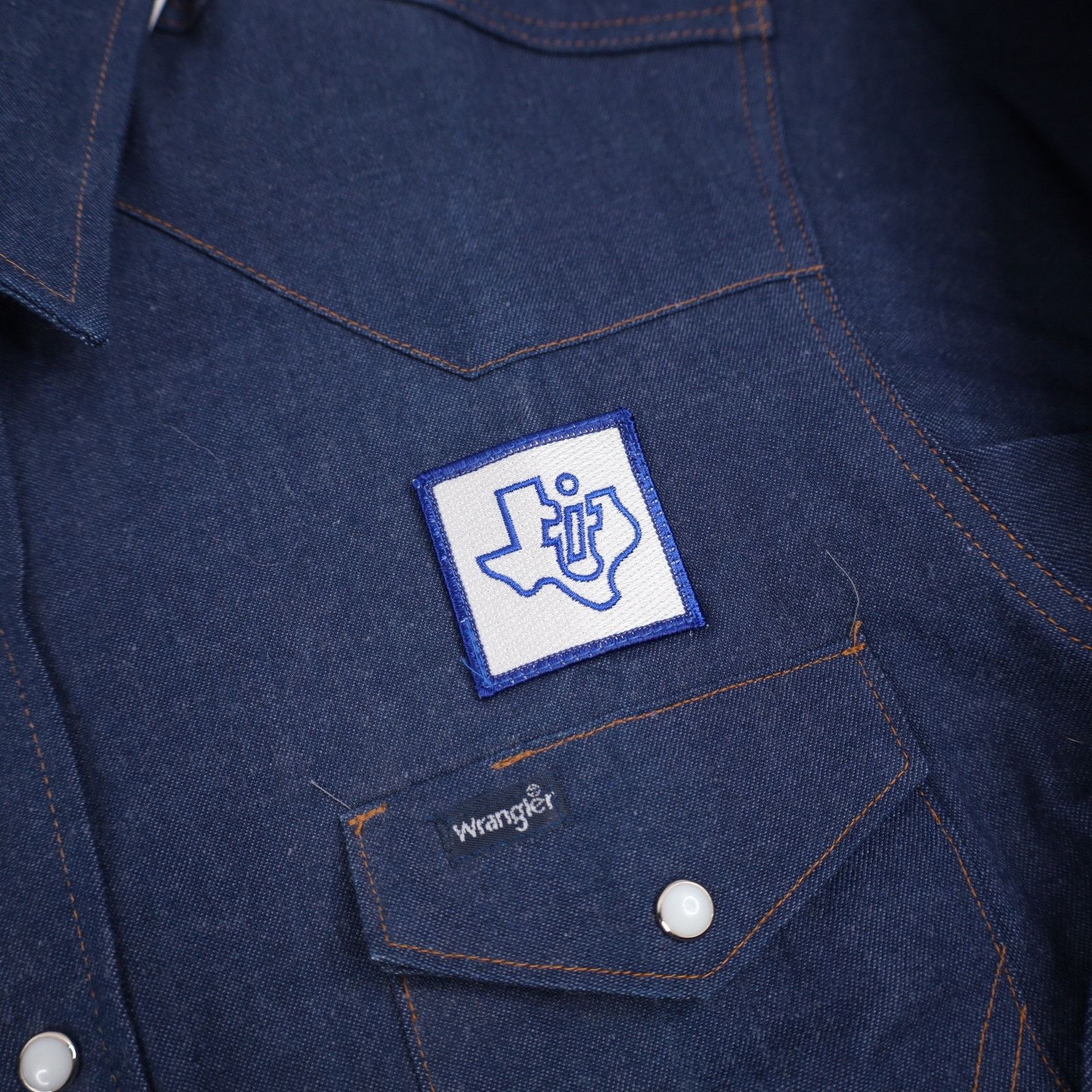 Vintage × Wrangler Vintage Wrangler Denim Pearl Snap Down Work Shirt Size US L / EU 52-54 / 3 - 4 Thumbnail
