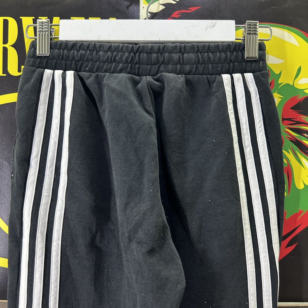 Vintage Vintage Adidas Stripe Pants Size 24" / US 00 / IT 34 - 8 Thumbnail