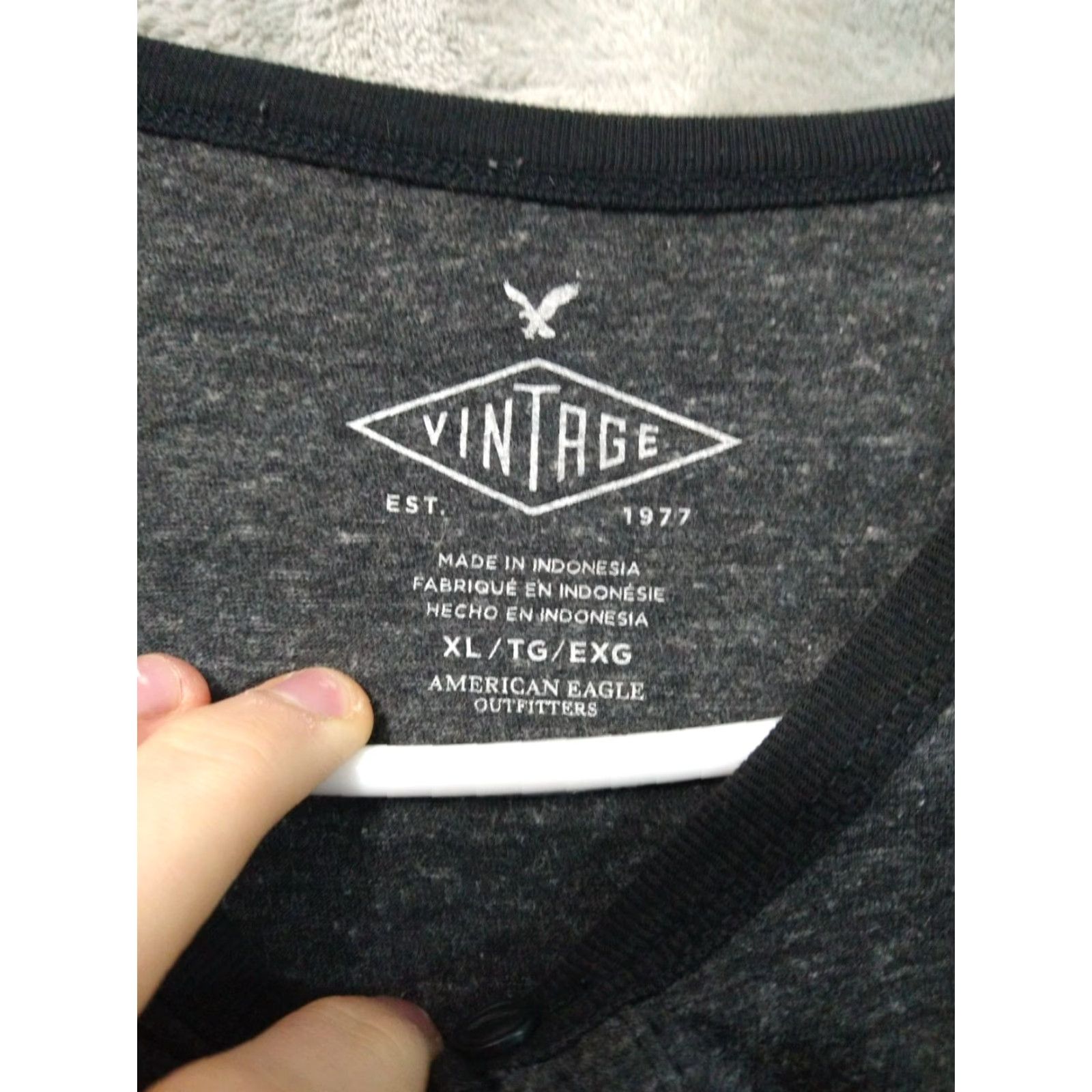 American Eagle Outfitters VINTAGE American Eagle Outfitters Shirt Mens XL Gray Henley Long Sleeve Cotton Polyester Knit Regular Fit Size US XL / EU 56 / 4 - 5 Thumbnail