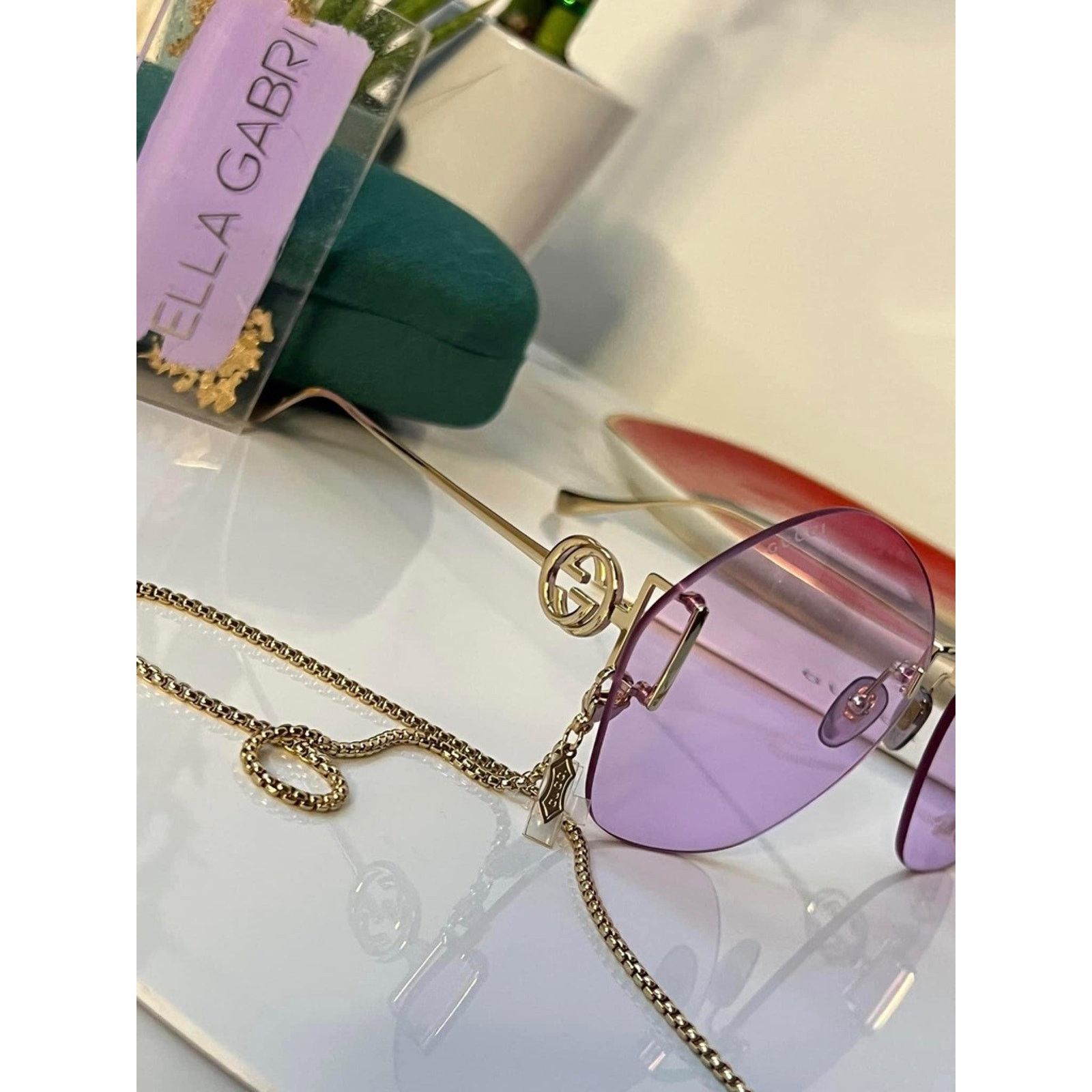 NEW Gucci GG1203S Tinted Violet Chain Rimless Sunglasses GUCCI 1203 Violet Gold Metal Chain 001 Oversized Sunglasses  main image 4