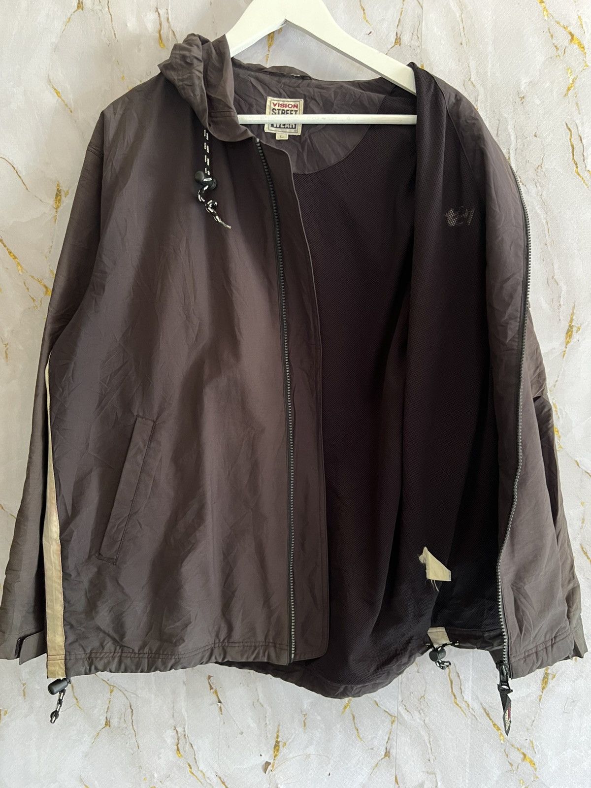 Vision Streetwear Vintage Vision Street Wear Windbreaker Jacket Skateboarding Size US L / EU 52-54 / 3 - 3 Thumbnail