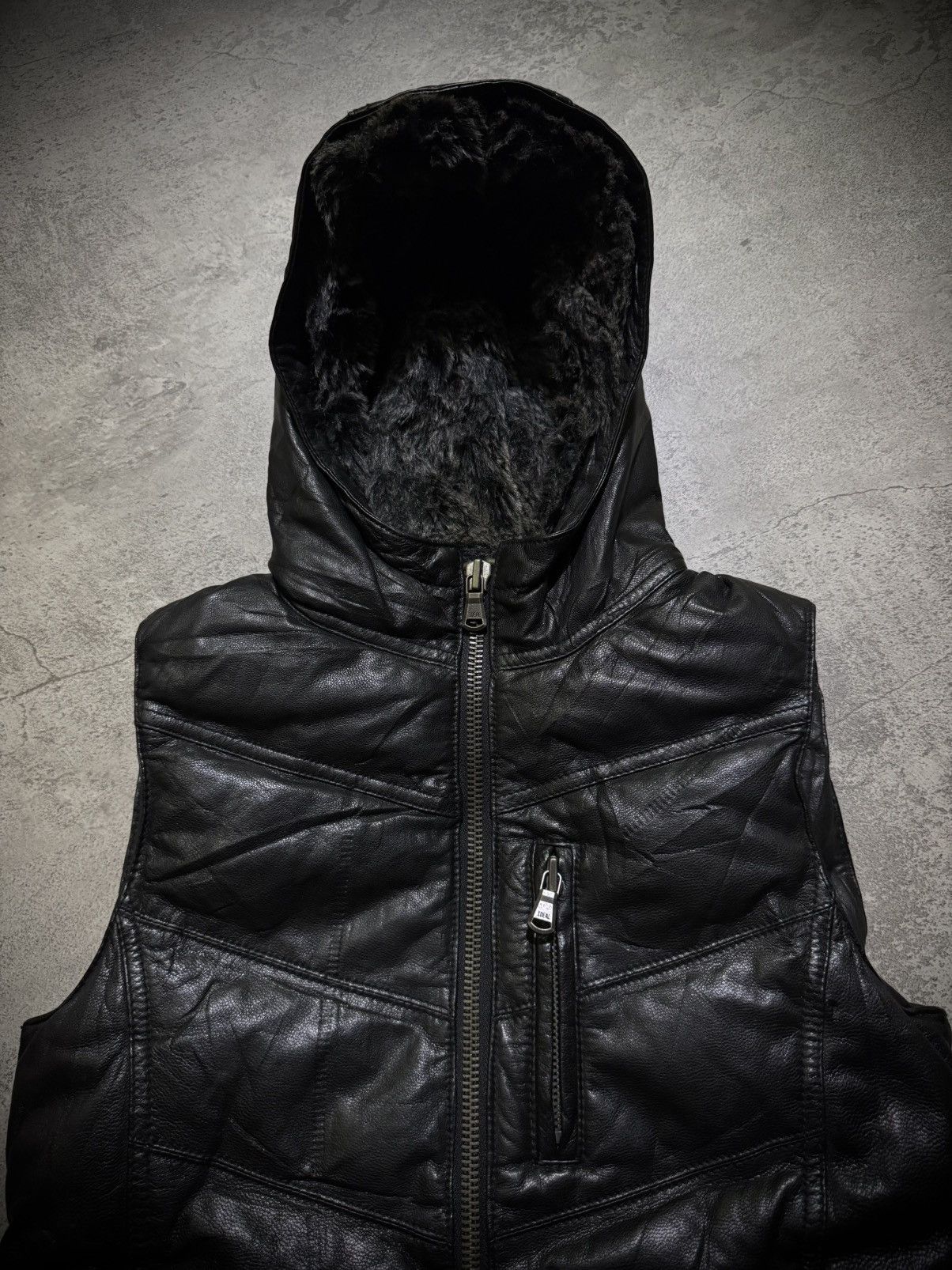 Shellac SHADE SHELLAC GOAT LEATHER IFSIXWASNINE LGB FUR BLACK VEST Size US M / EU 48-50 / 2 - 4 Thumbnail