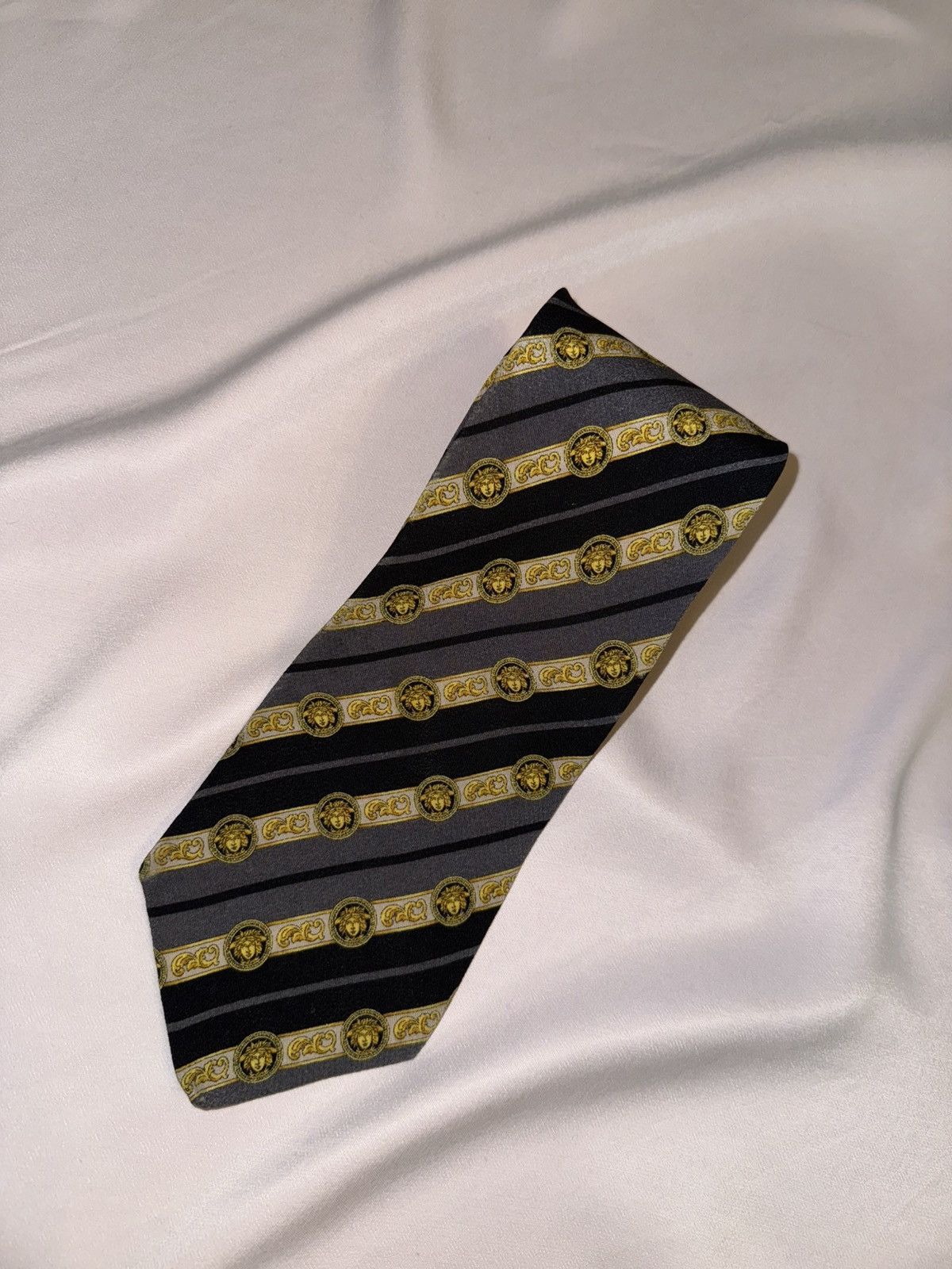 Japanese Brand × Versace × Vintage Gianni Versace Classic Style Neck Tie Vintage 90s Size ONE SIZE - 2 Thumbnail