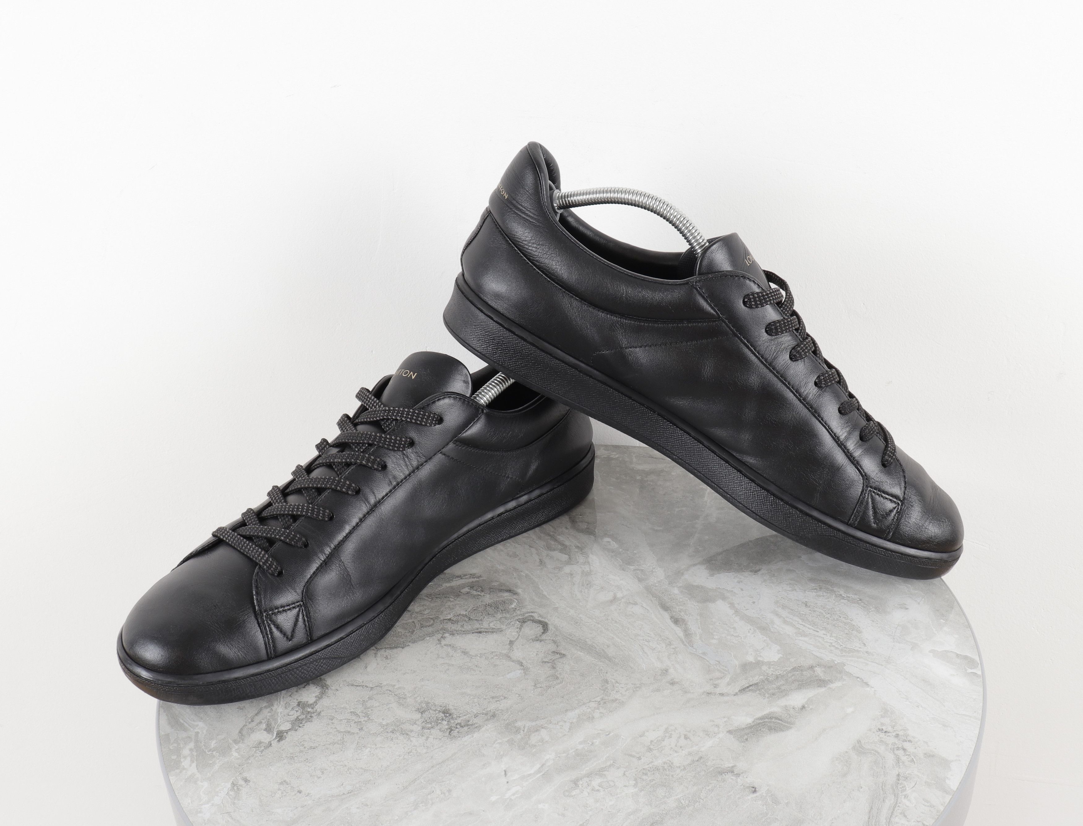 Louis Vuitton LOUIS VUITTON Black Leather Sneakers Size US 10 / EU 43 - 15 Thumbnail